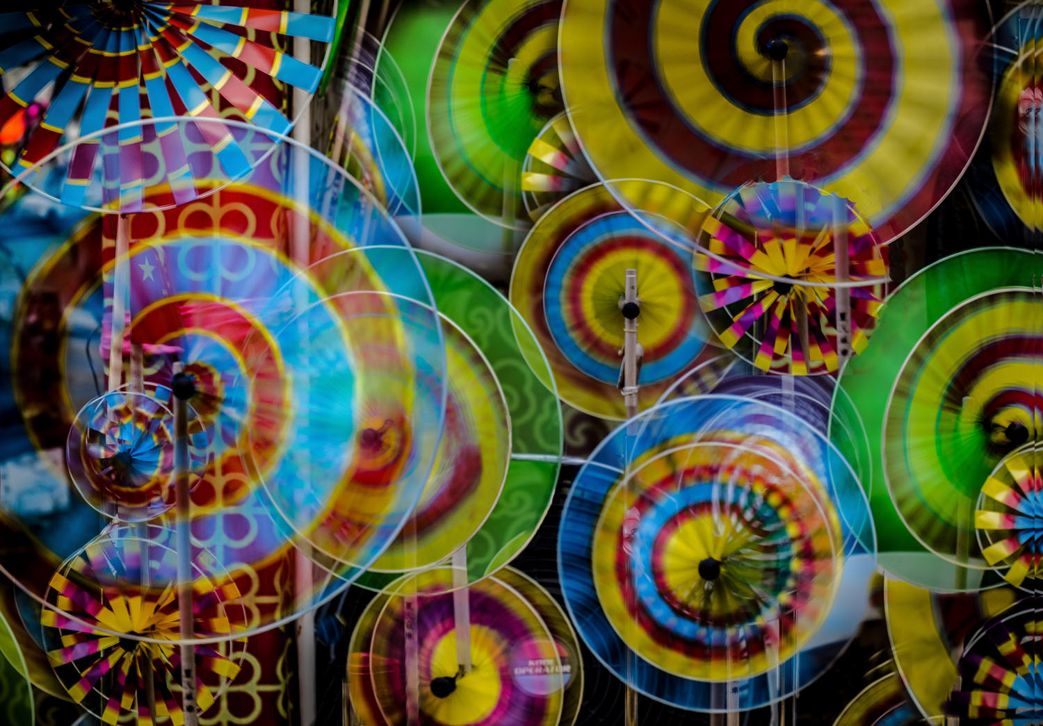 Spinning Spirals