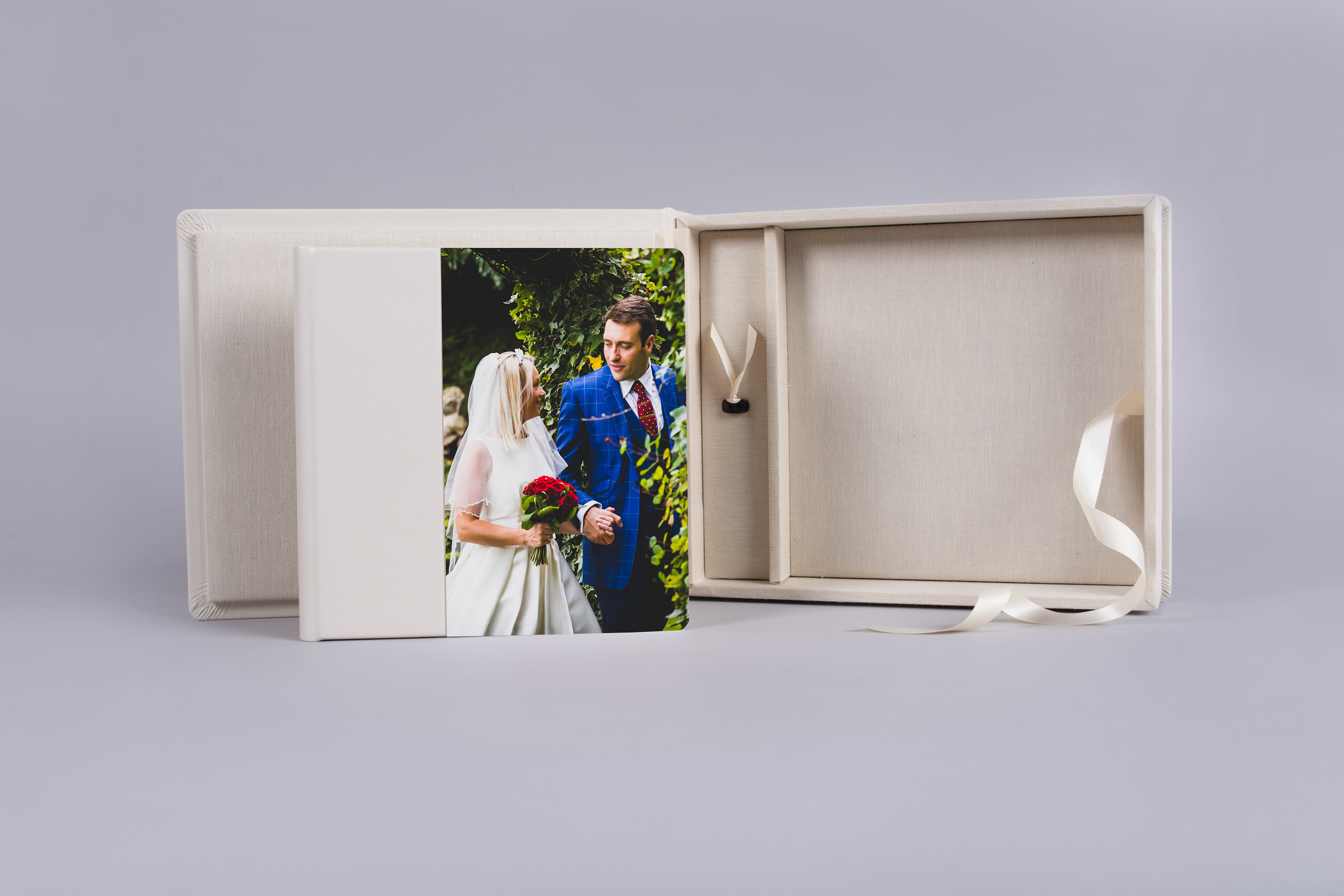 full box set with usb holder