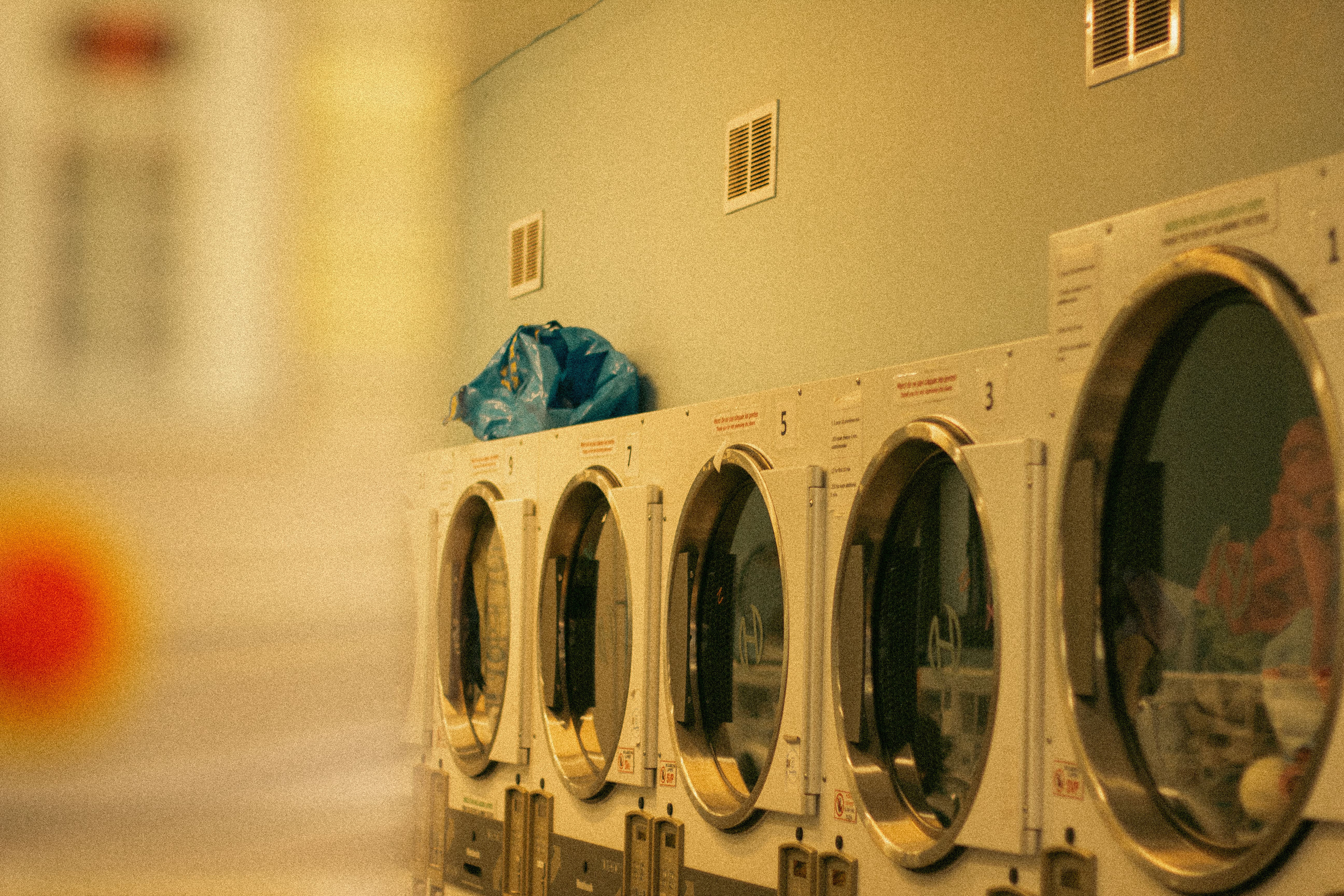 Art direction, Photography: Ebenezer Somado, Amy Delafontaine / Editing: Ebenezer Somado