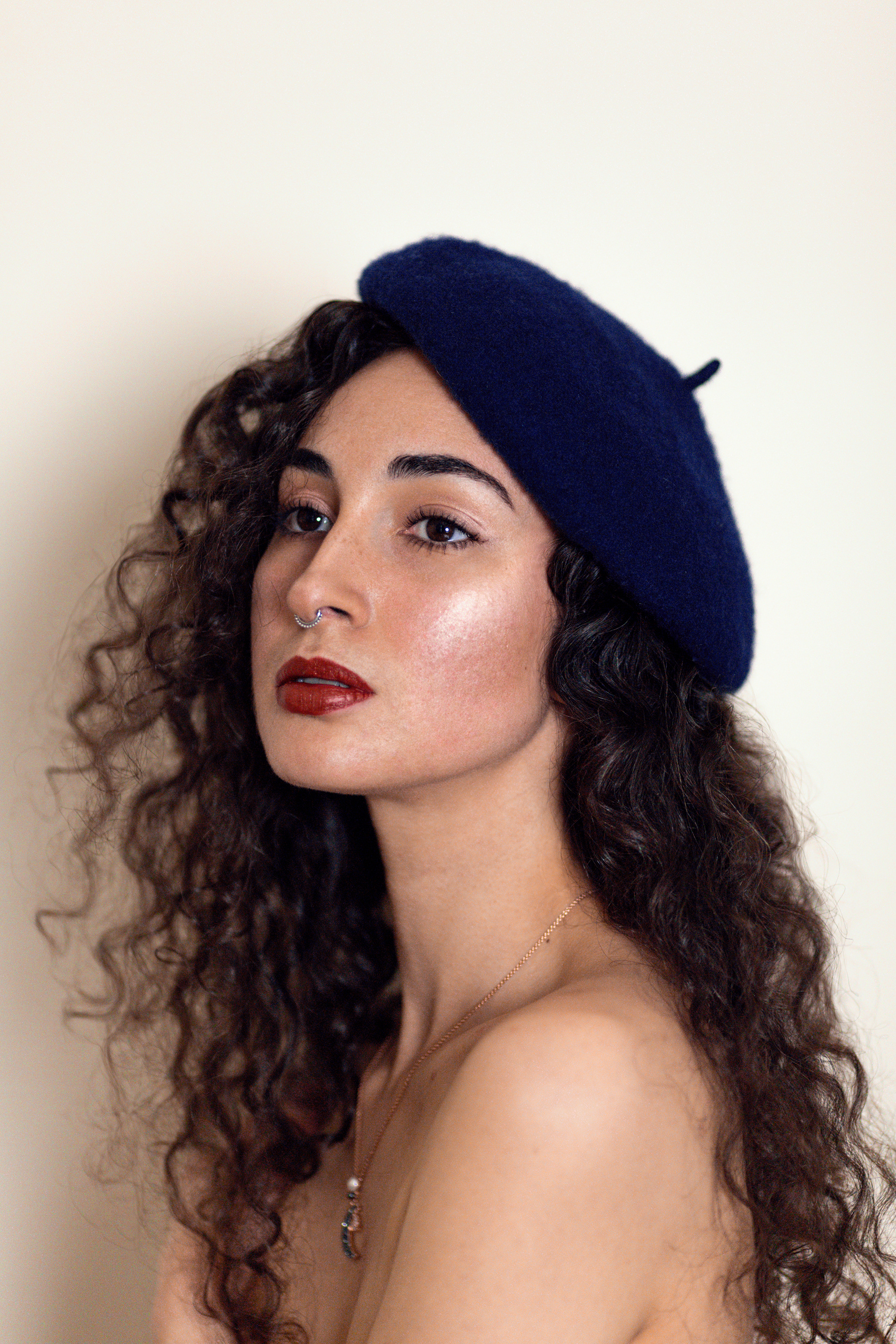 auto-portrait beret astrid loren