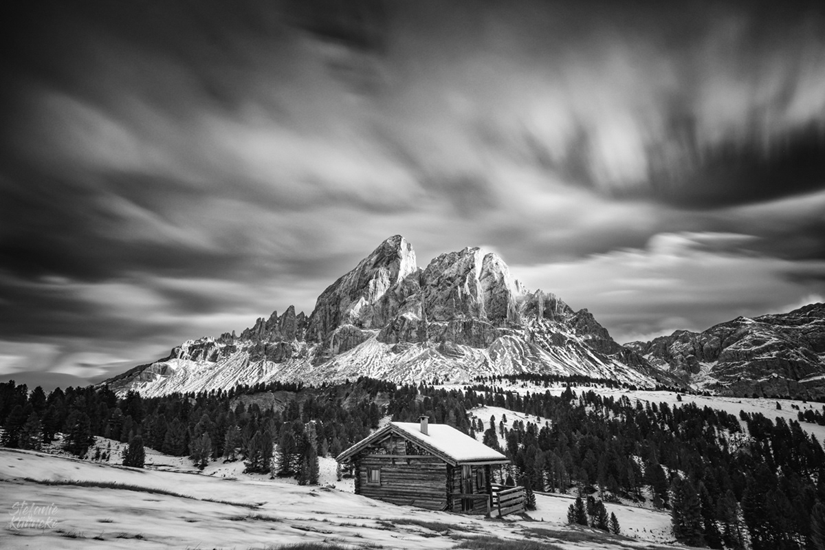 Hoch oben auf einem Pass in den Dolomiten.