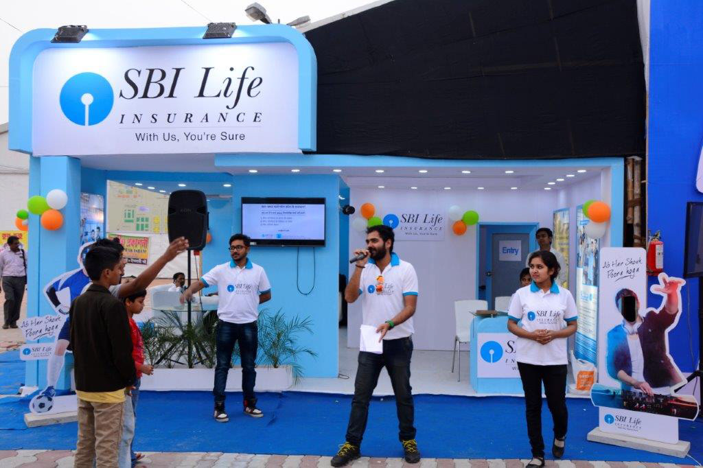 Anchor interaction @ SBI Life Kolkata Book Fair Stall 