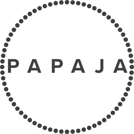 Papaja suomalaista kultasepäntyötä vuodesta 2000.