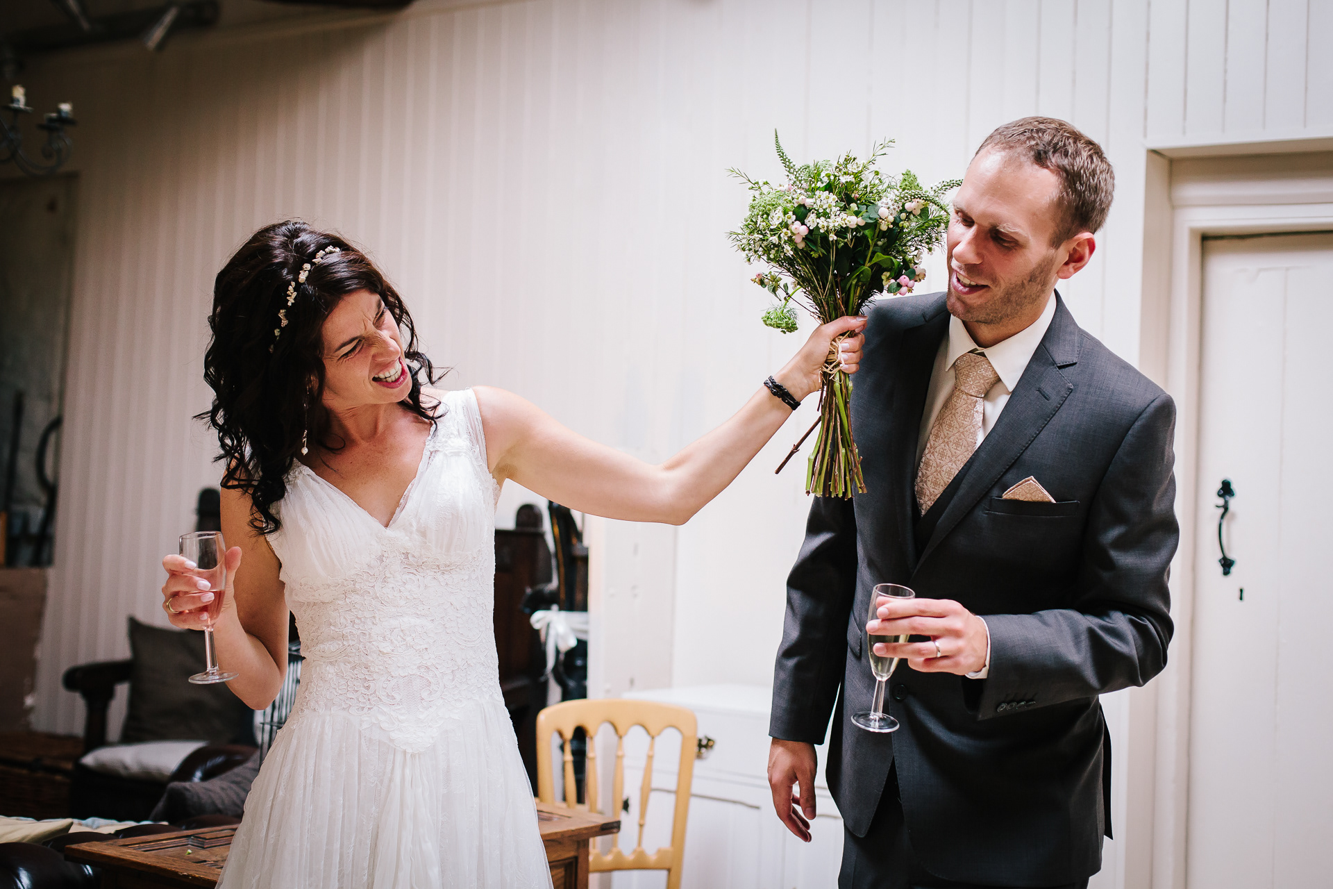 Natural documentary photo of bride and groom