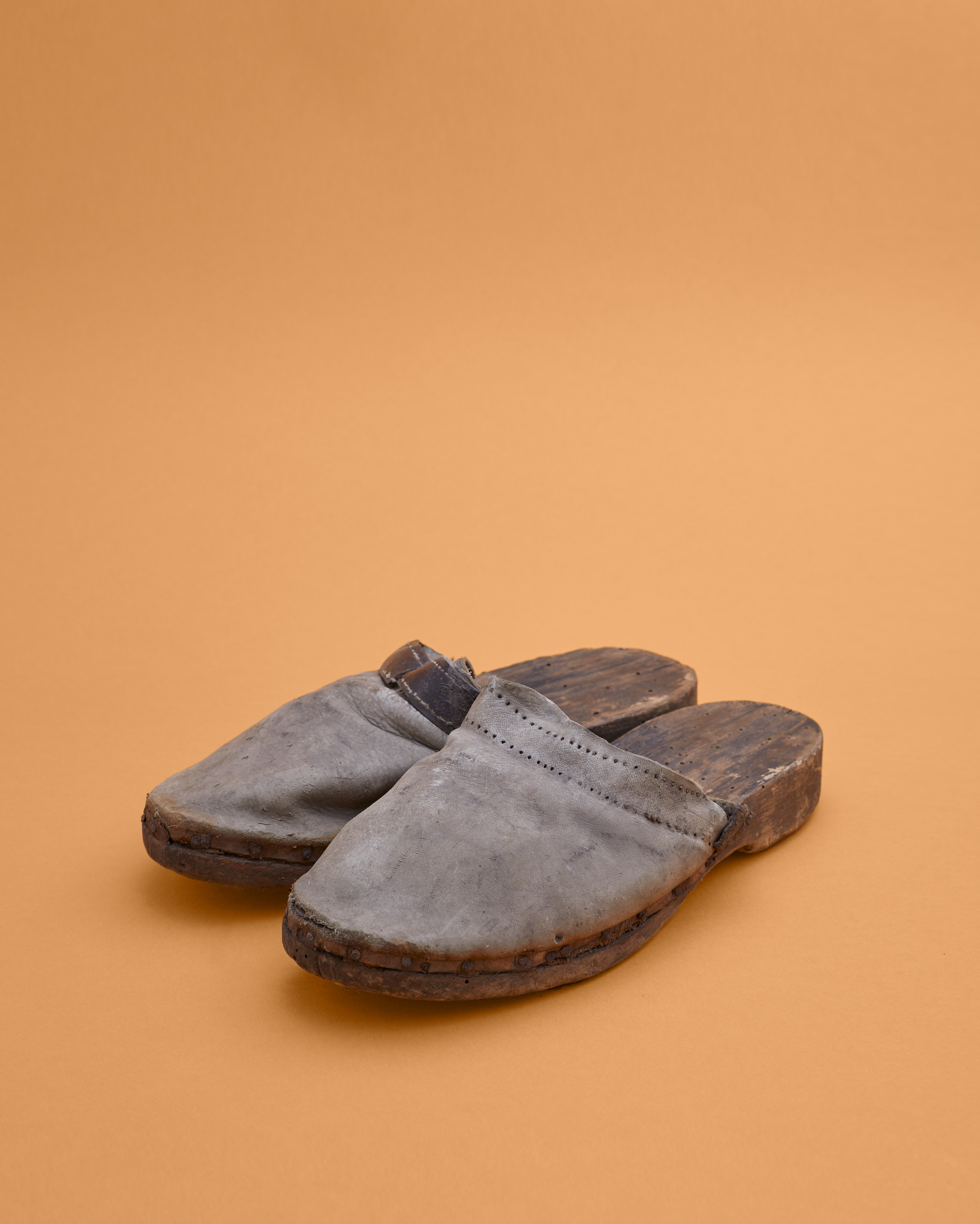 Pianelle: slippers that charcoal burners used to walk over the still hot coal.