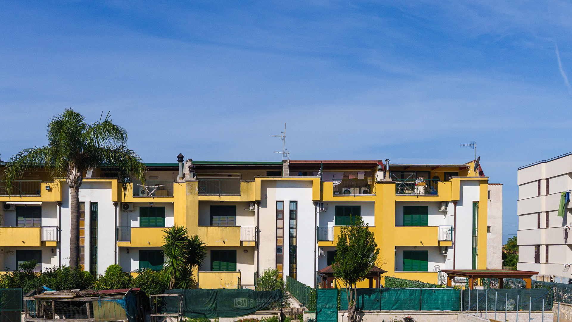 Some of the the sun soaked and eclectic urban architecture along Strada State 145