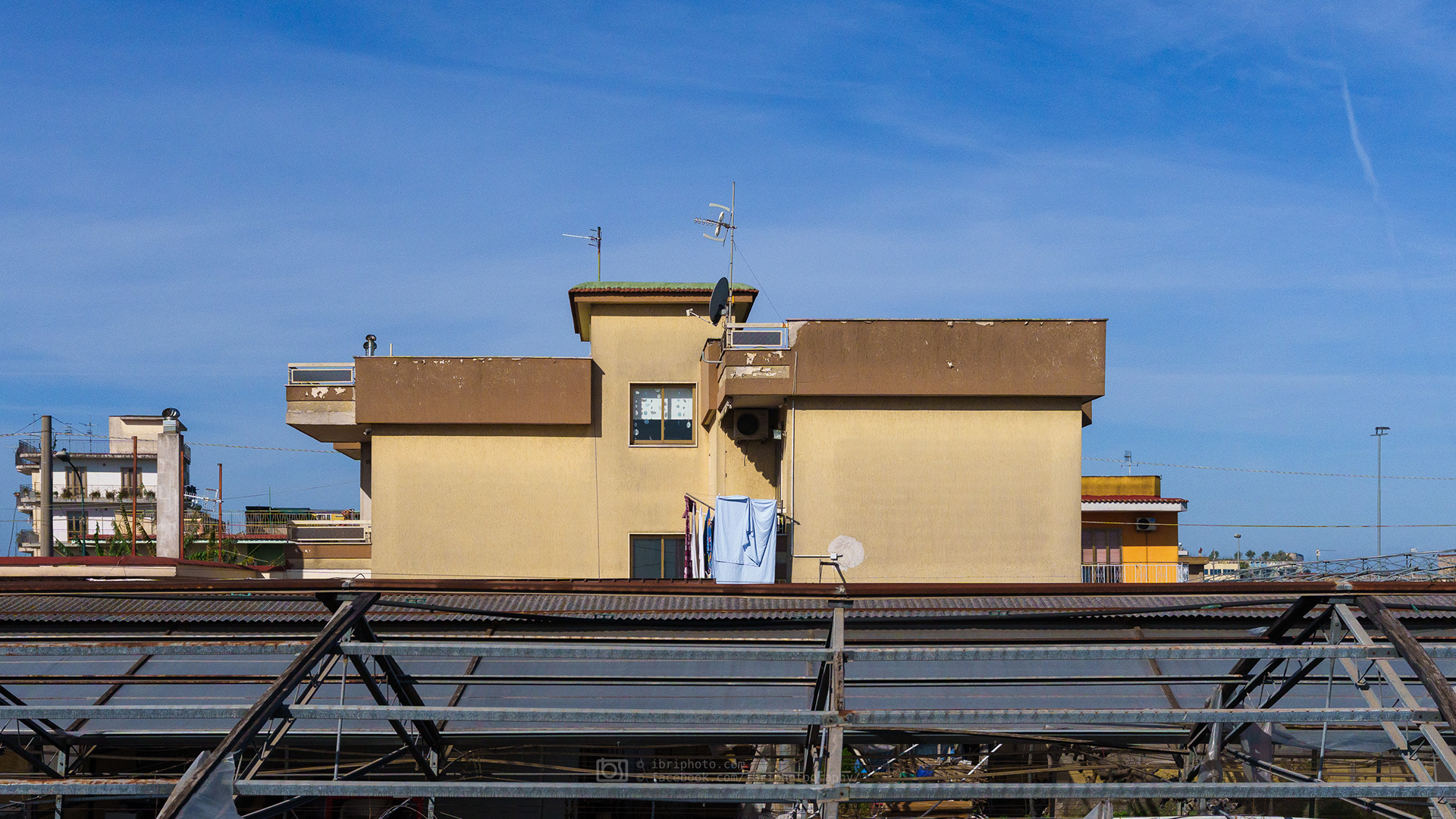 Some of the the sun soaked and eclectic urban architecture along Strada State 145