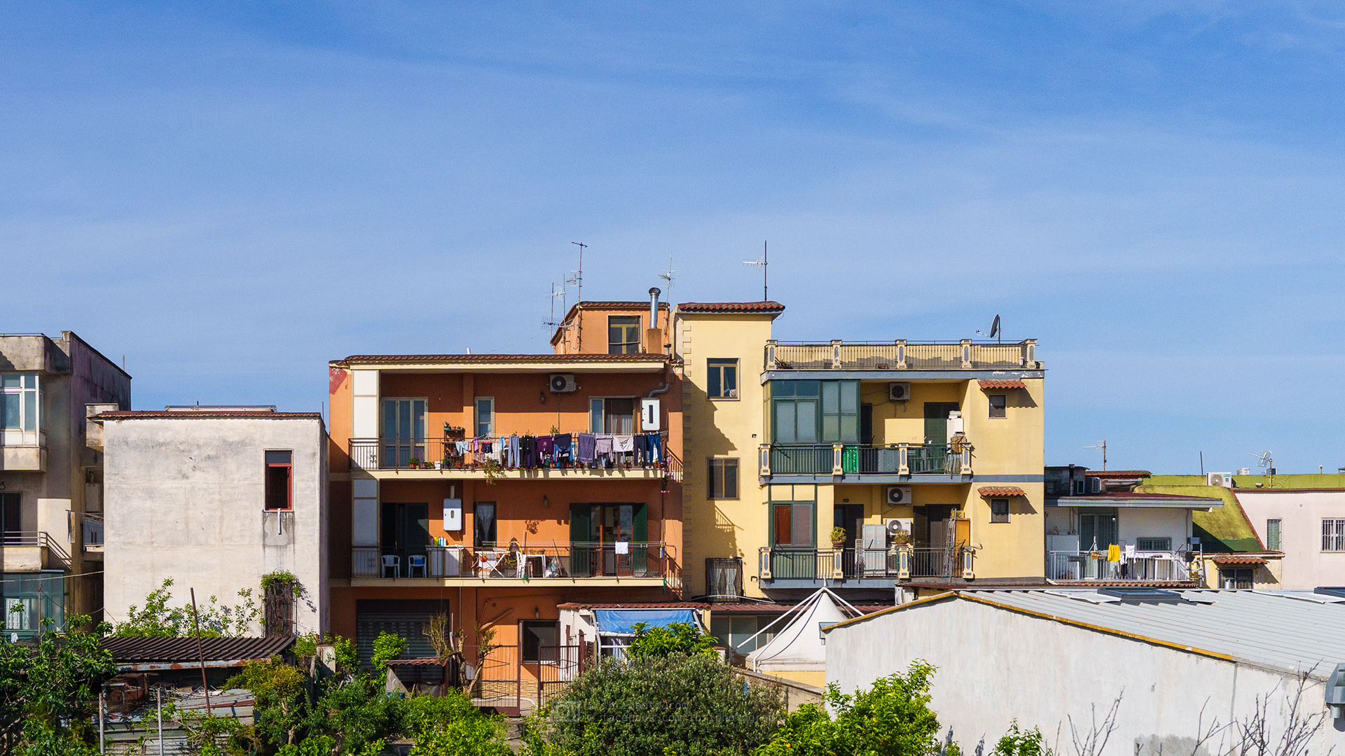 Some of the the sun soaked and eclectic urban architecture along Strada State 145