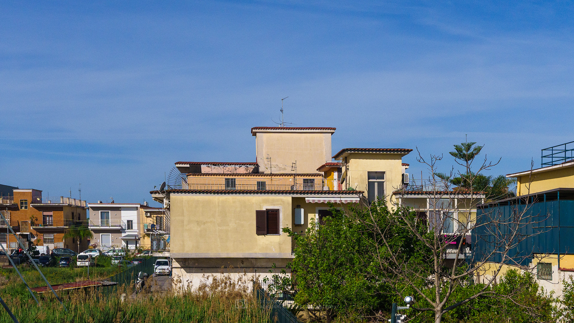 Some of the the sun soaked and eclectic urban architecture along Strada State 145