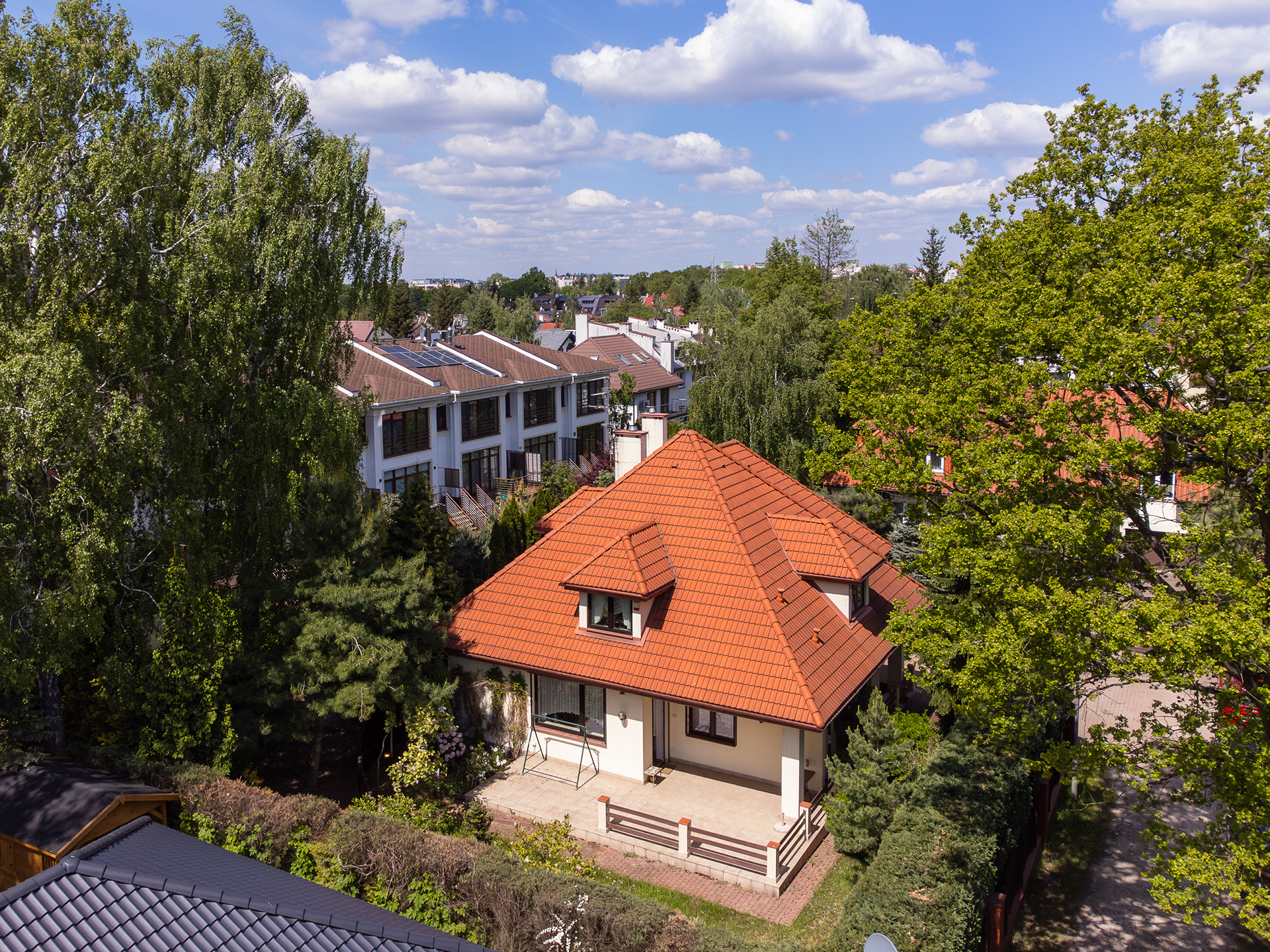 zdjęcie z drona zdjęcie domu na sprzedaż otodom dobre fotografie nieruchomości