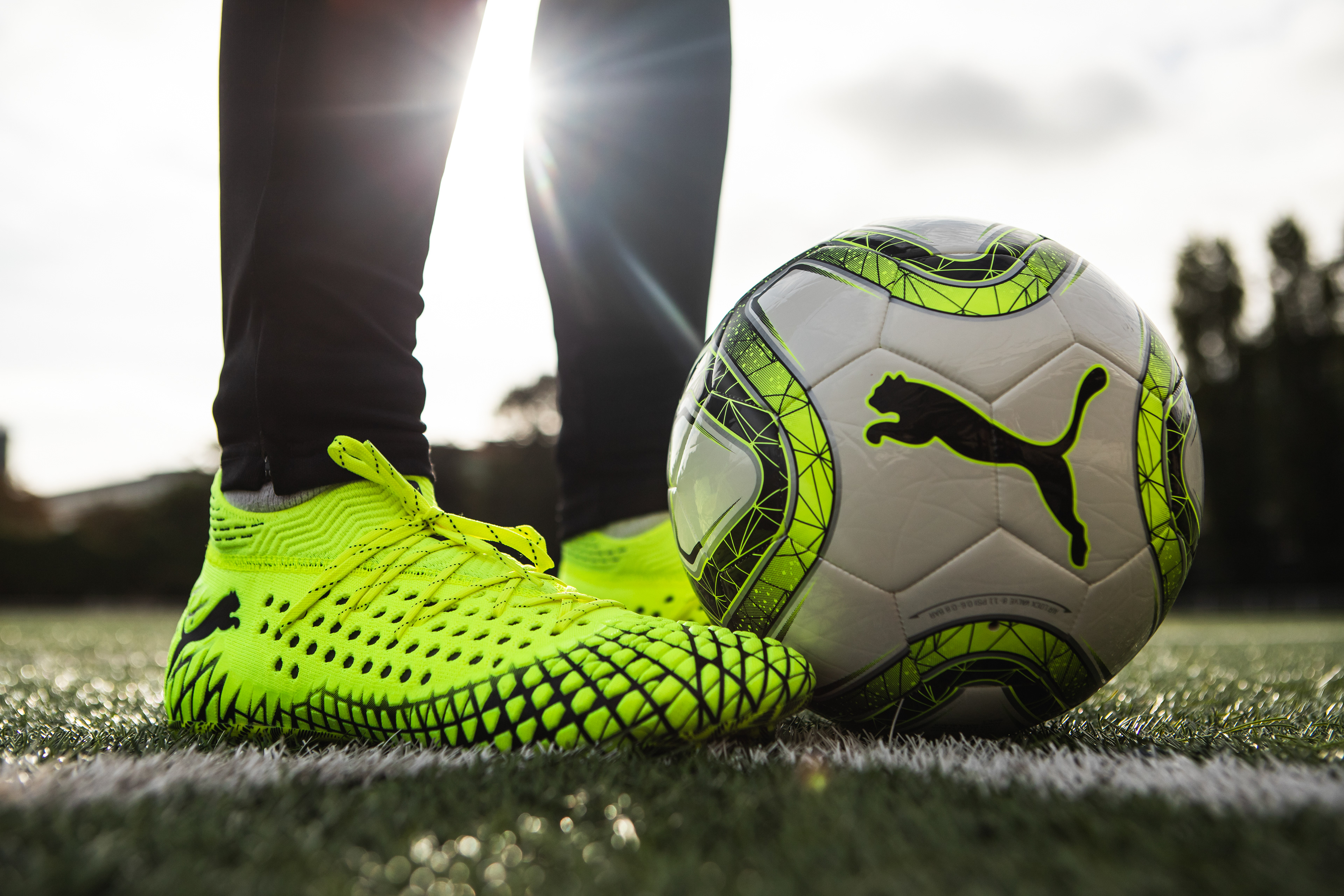 Chaussures de football de la marque Puma à Paris. © Aubin Menestret