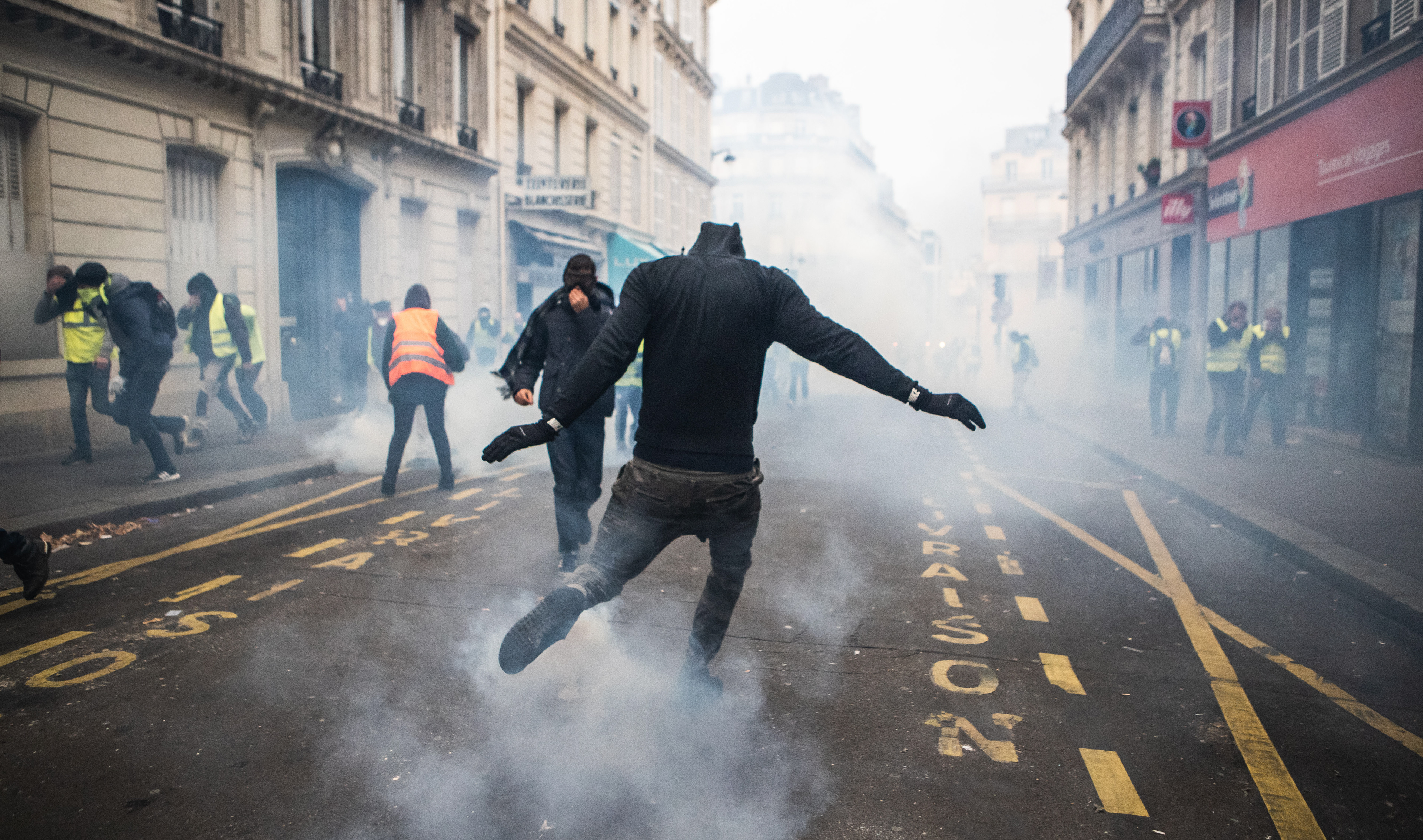 Manifestation Gilets Jaune aux abords de la place de l'étoile à Paris le 8 Décembre 2018