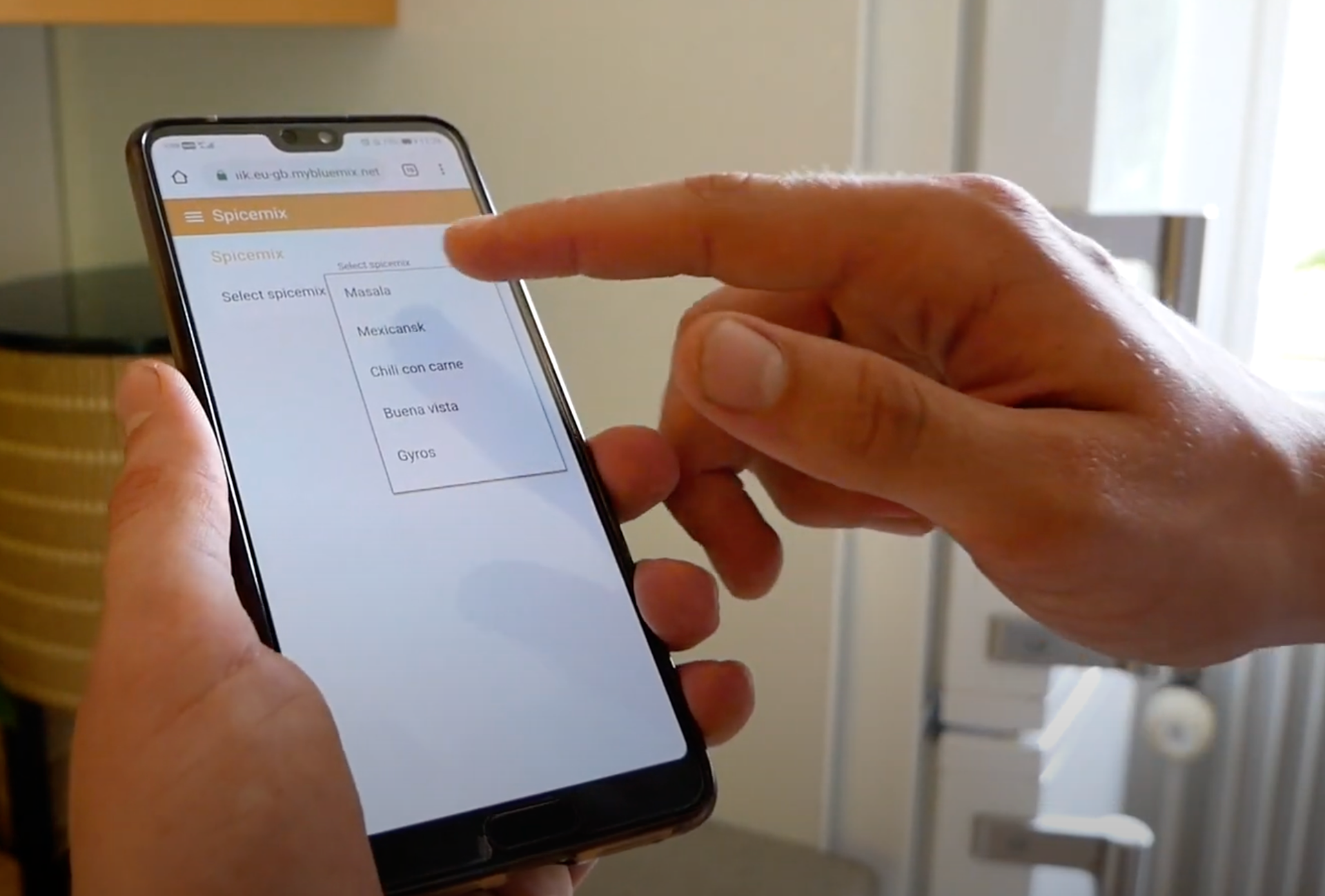 Selecting spice or spice mix and amount (consecutive options are shown after each choice)
