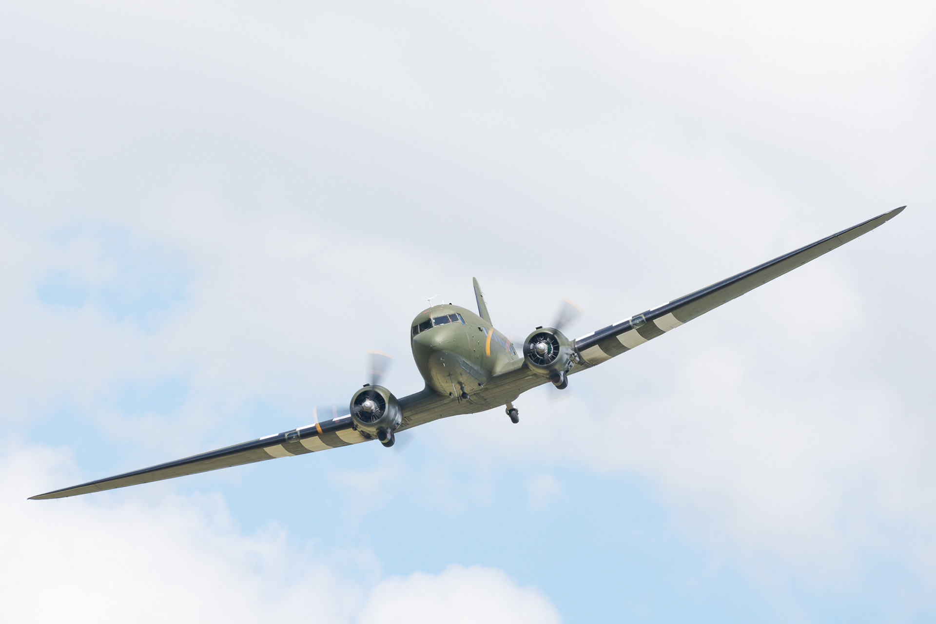 Douglas Dakota DC3 'Pegasus' - Headcorn