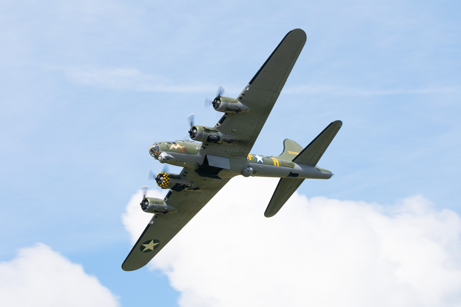 B-17 Flying Fortress 'Sally B' - Headcorn