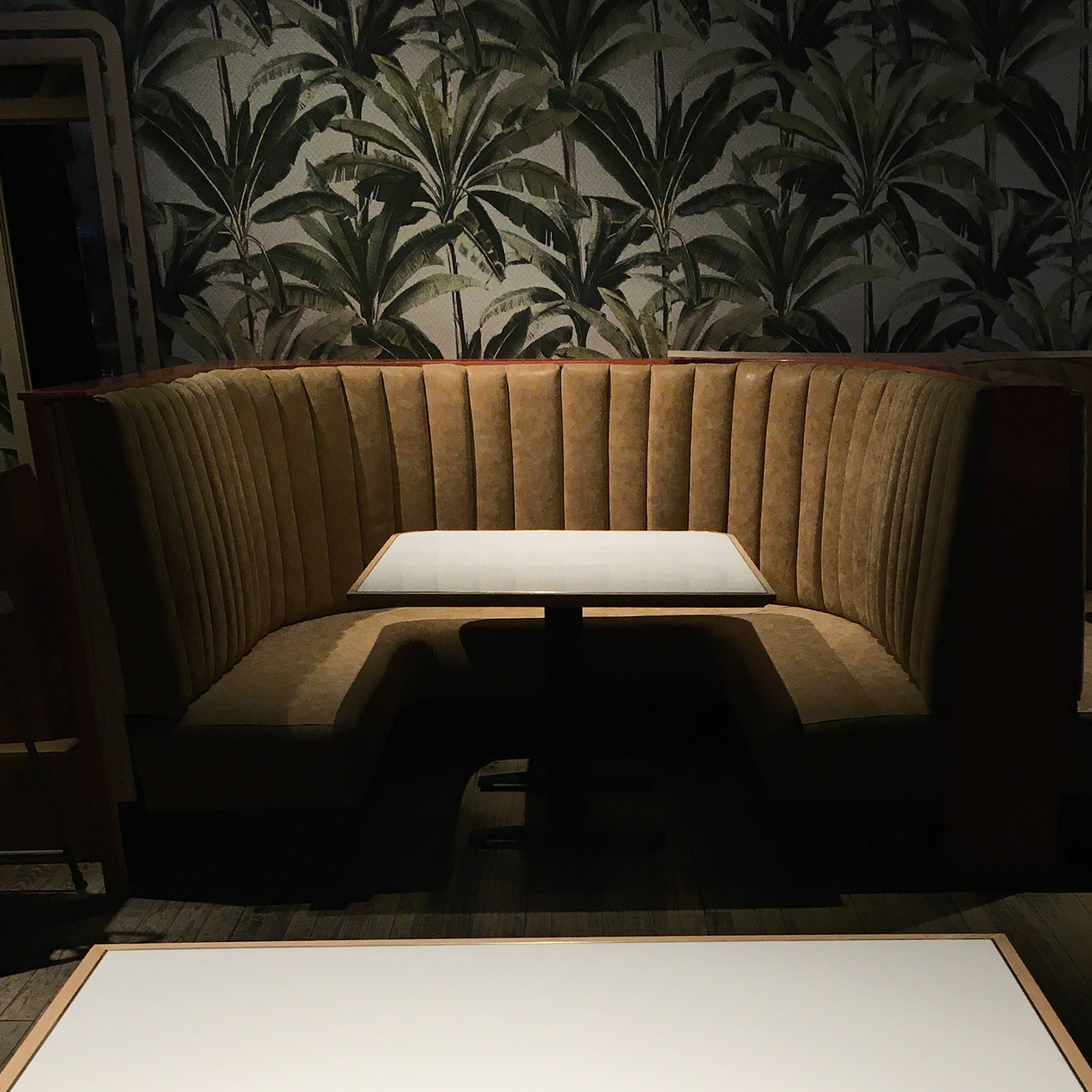 rounded booth corners