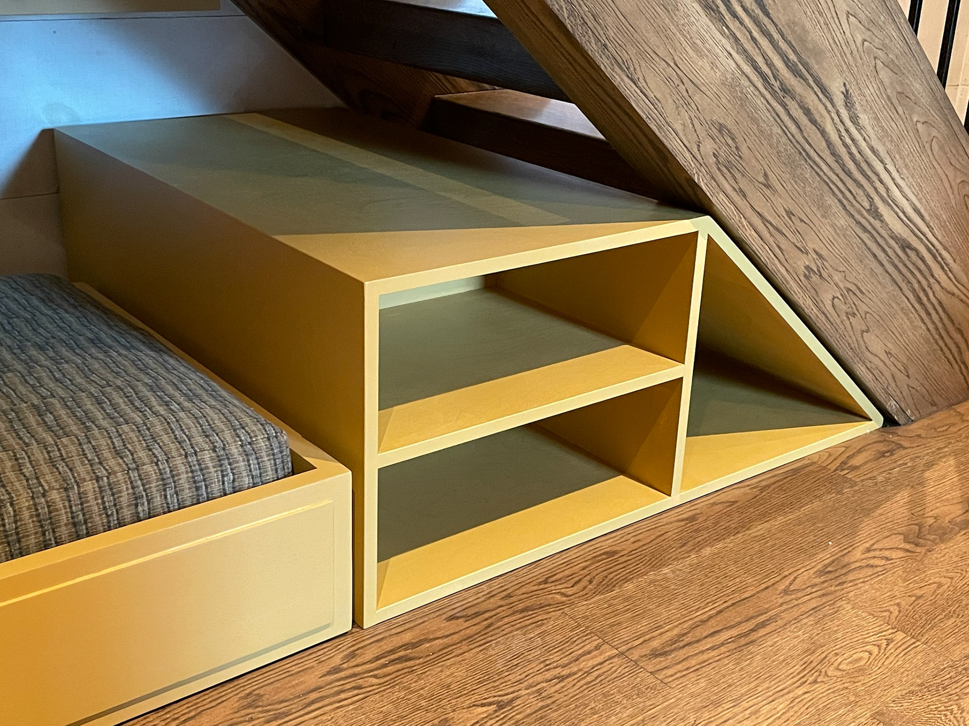 bookshelf and blanket cubby