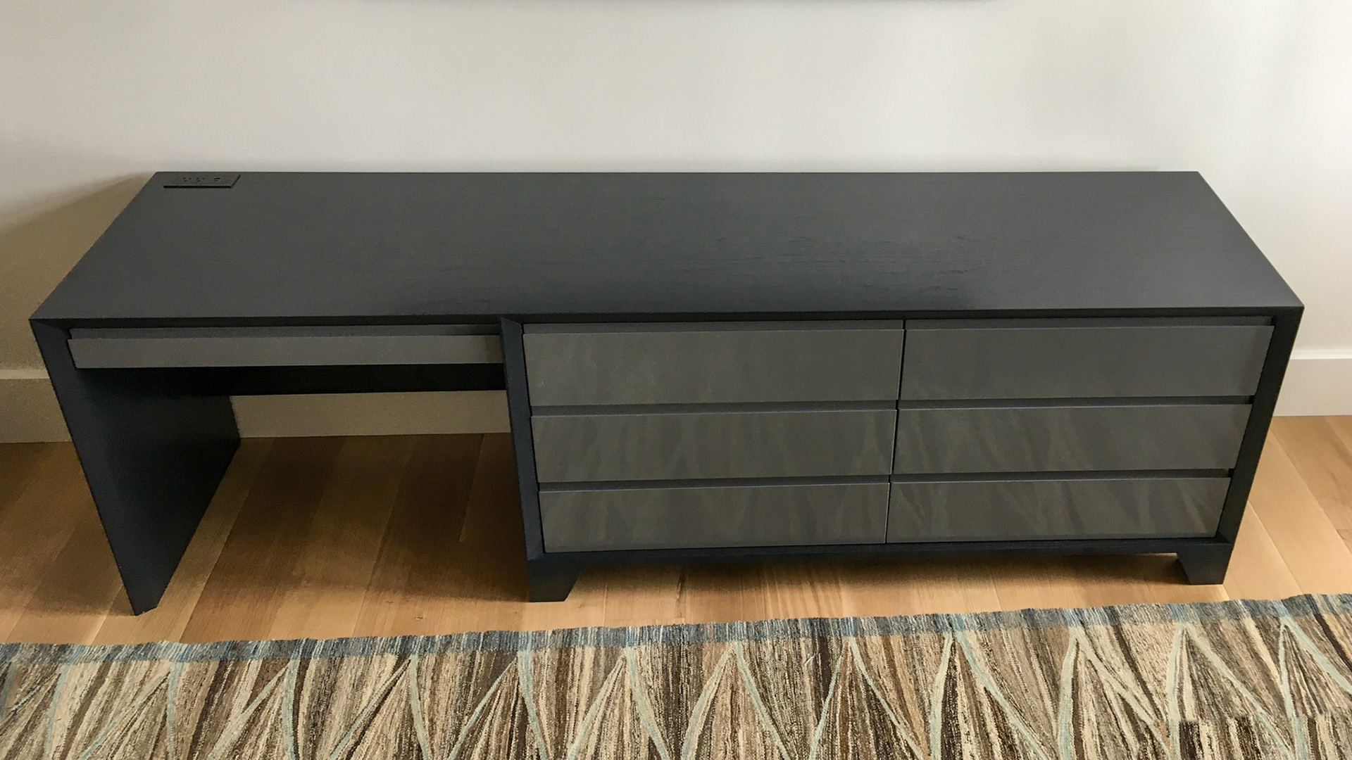 gloss black and slate bedroom desk