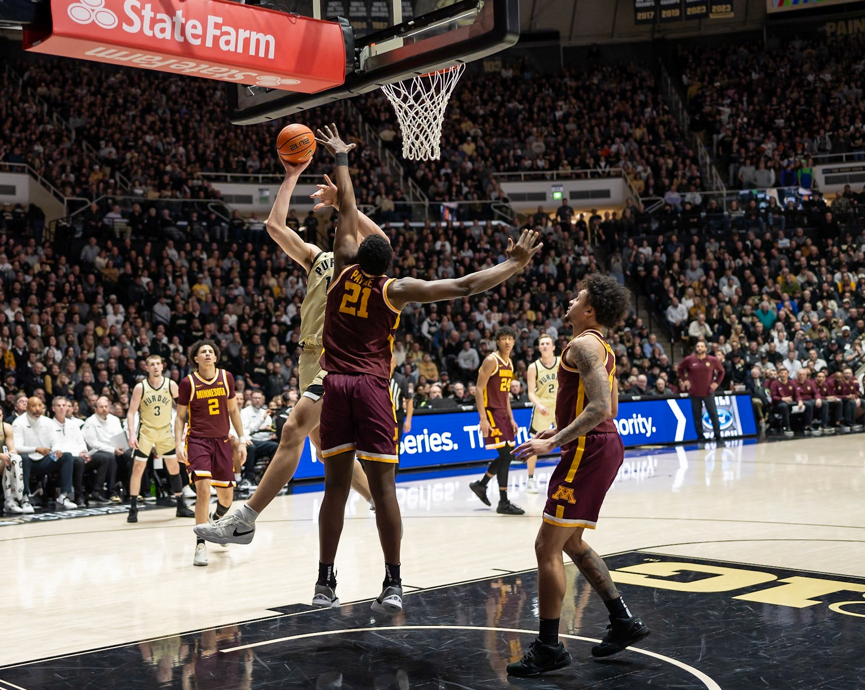 WEST LAFAYETTE, IN - FEBRUARY 15, 2024: Purdue Senior Center Zach Edey (15), Minnesota Sophomore Forward Pharrel Payne (21) in Purdue Boilermakers Men's Basketball vs the Minnesota Golden Gophers at Mackey Arena(Photo by Steve Bowen / Bowen Arrow Photography / Northern Indiana Sports Report)