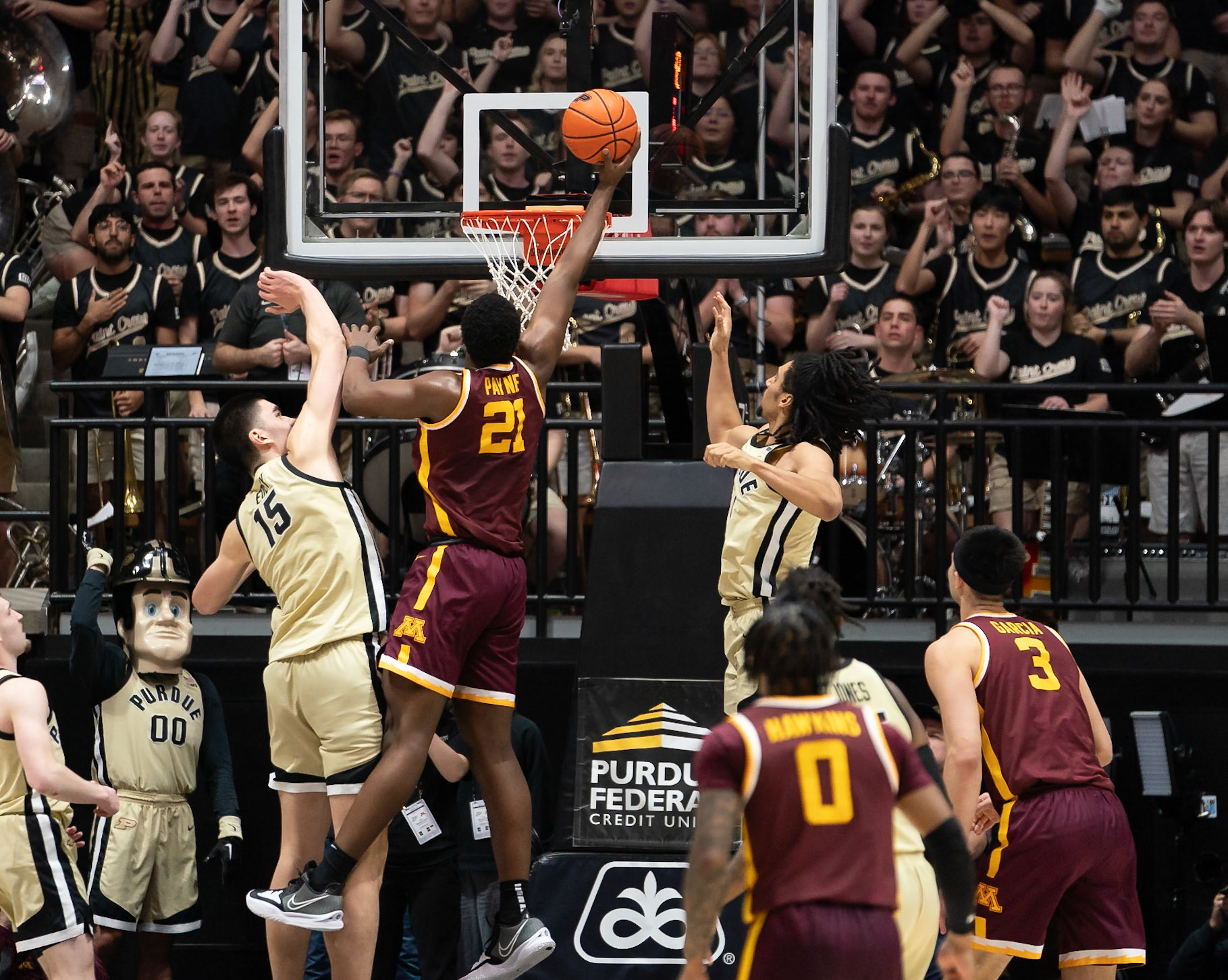 WEST LAFAYETTE, IN - FEBRUARY 15, 2024: Minnesota Sophomore Forward Pharrel Payne (21), Purdue Senior Center Zach Edey (15) in Purdue Boilermakers Men's Basketball vs the Minnesota Golden Gophers at Mackey Arena(Photo by Steve Bowen / Bowen Arrow Photography / Northern Indiana Sports Report)
