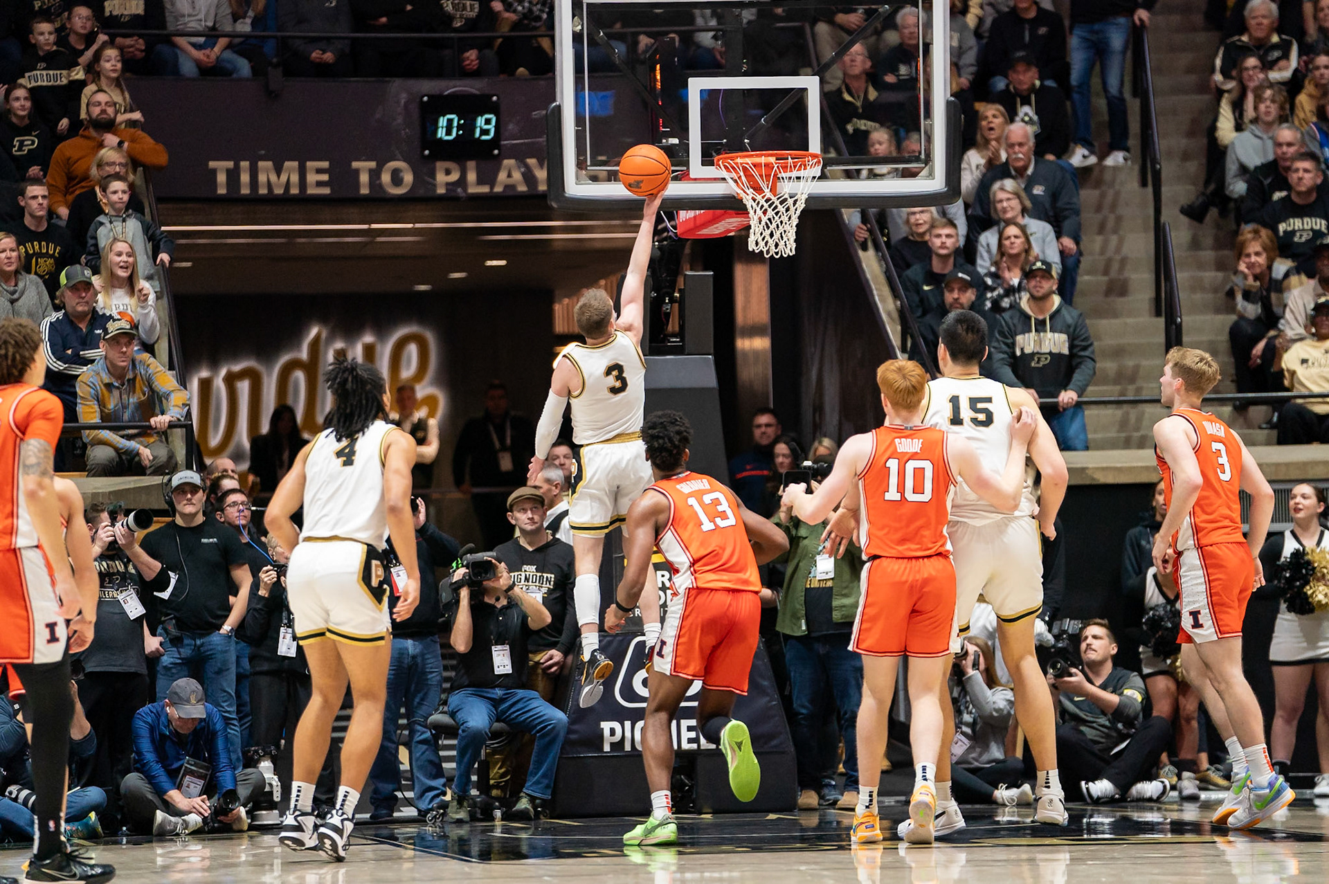 WEST LAFAYETTE, IN - JANUARY 5, 2024: Purdue Sophomore Guard Braden Smith (3) putting in a layup in Purdue Boilermaker's Basketball vs the Illinois Fighting Illini at Mackey Arena(Photo by Steve Bowen / Bowen Arrow Photography / Northern Indiana Sports Report)