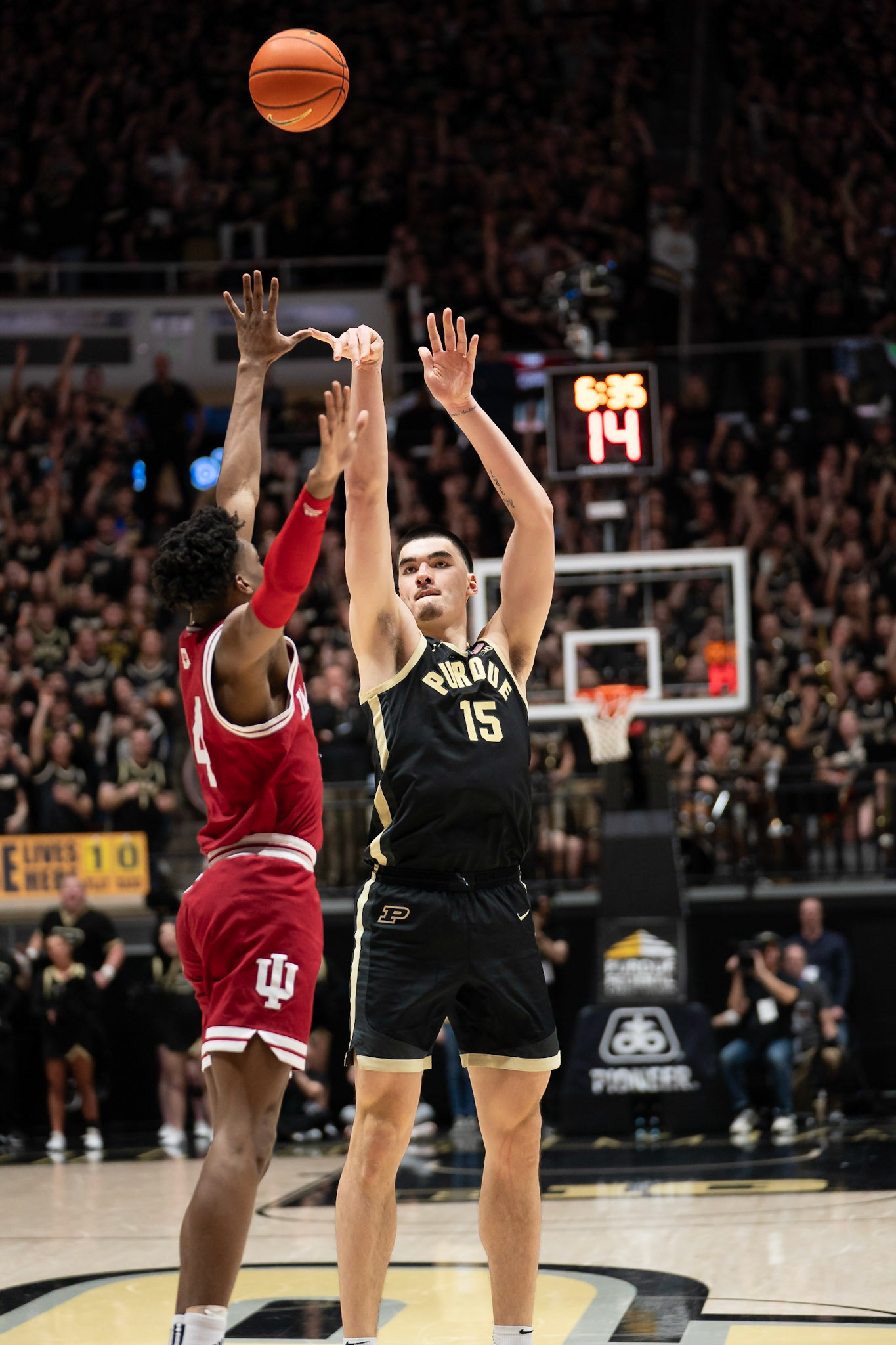 WEST LAFAYETTE, IN - FEBRUARY 10, 2024: Purdue Senior Center Zach Edey (15), Indiana Fifth Year Forward Anthony Walker (4) in Purdue Boilermaker vs Indiana Hoosiers Basketball at Mackey Arena(Photo by Steve Bowen / Bowen Arrow Photography / Northern Indiana Sports Report)