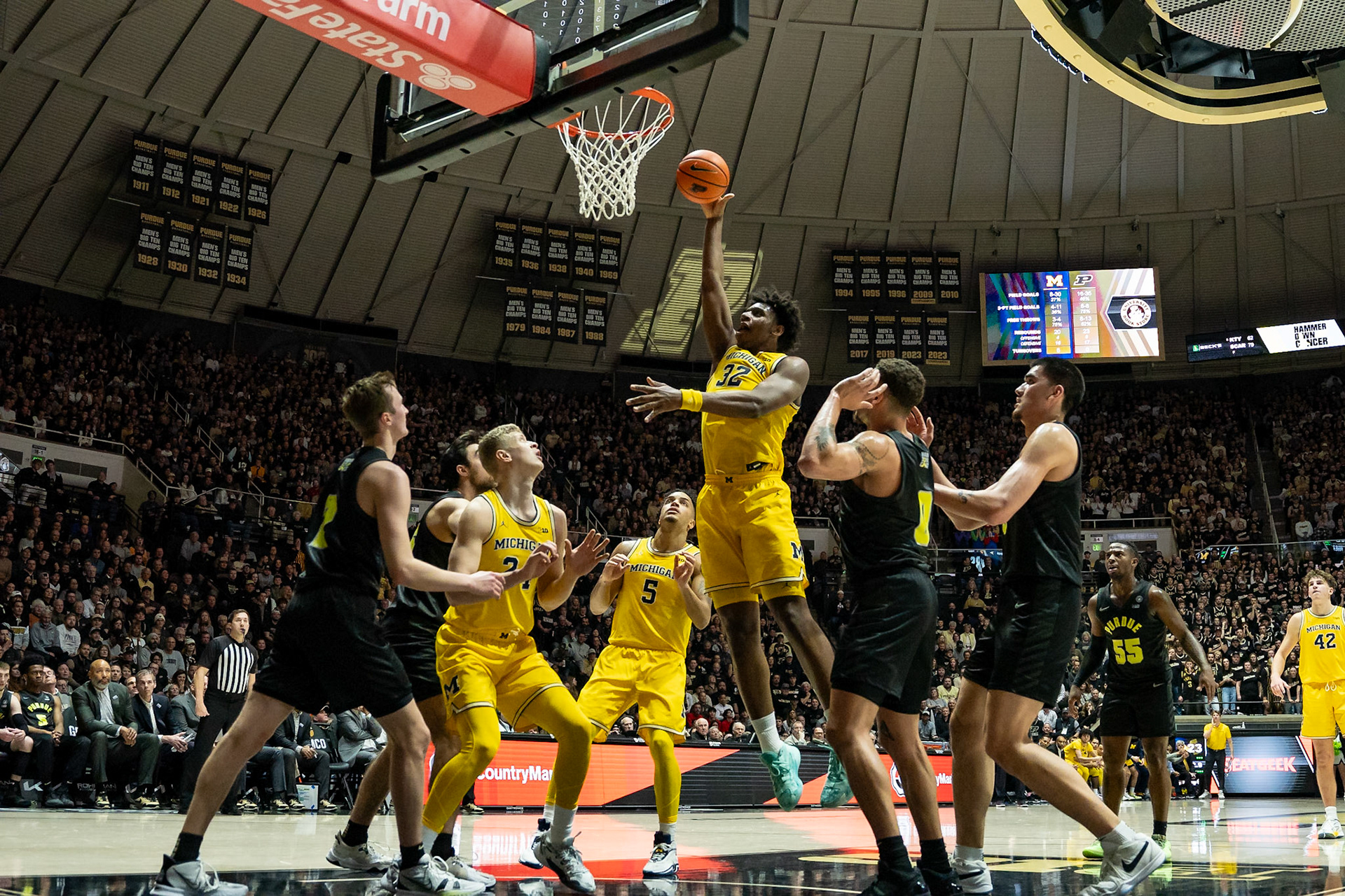 WEST LAFAYETTE, IN - JANUARY 23, 2024: Michigan Sophomore Forward Tarris Reed Jr. (32) competing in Purdue versus Michigan Mens Basketball at Mackey Arena(Photo by Steve Bowen / Bowen Arrow Photography / Northern Indiana Sports Report)