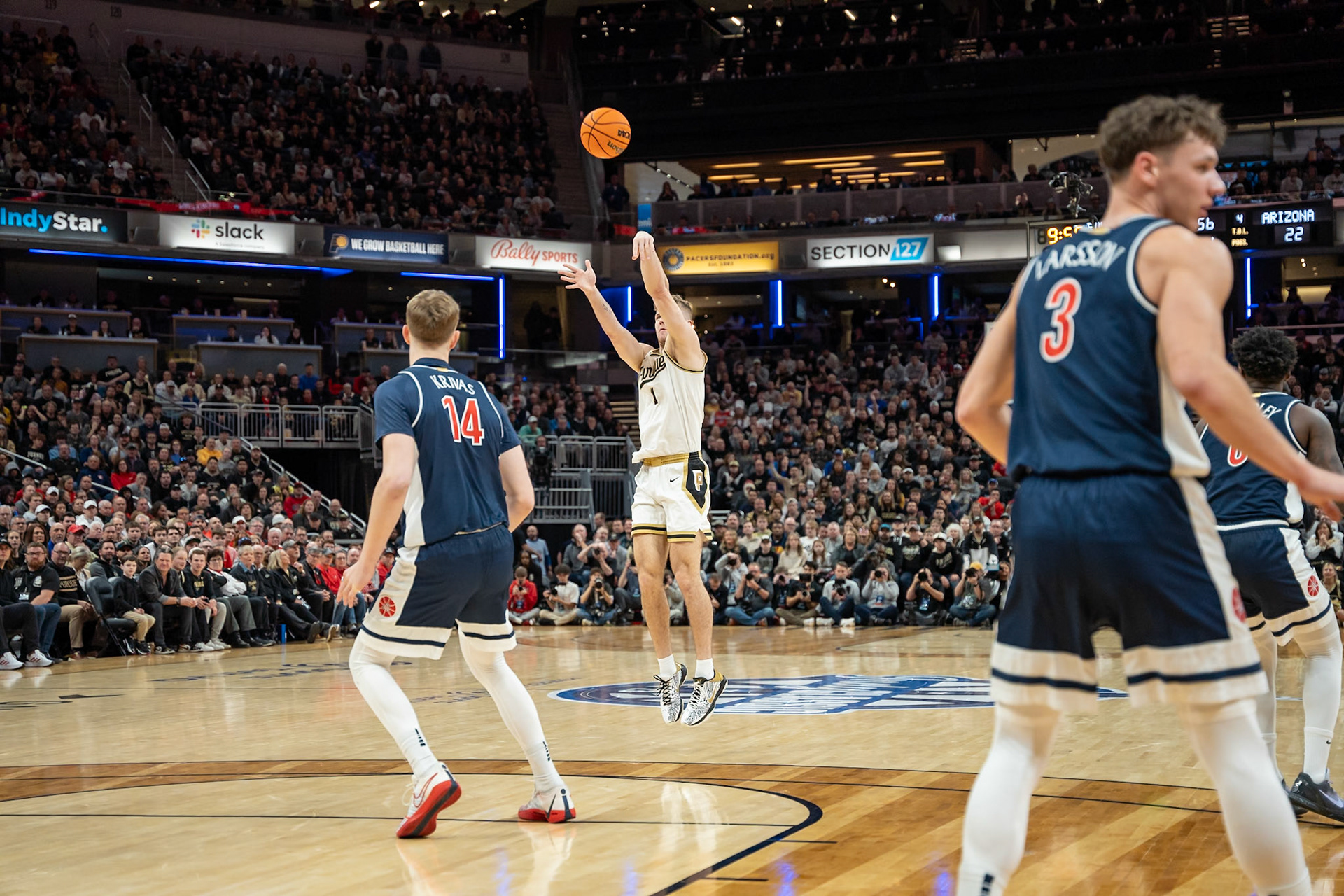 Photo (c) 2023 Bowen Arrow Photographywww.bowenarrowphotography.comIndy Classic basketball game between the Purdue University Boilermakers and the Arizona Univaersity Wildcats