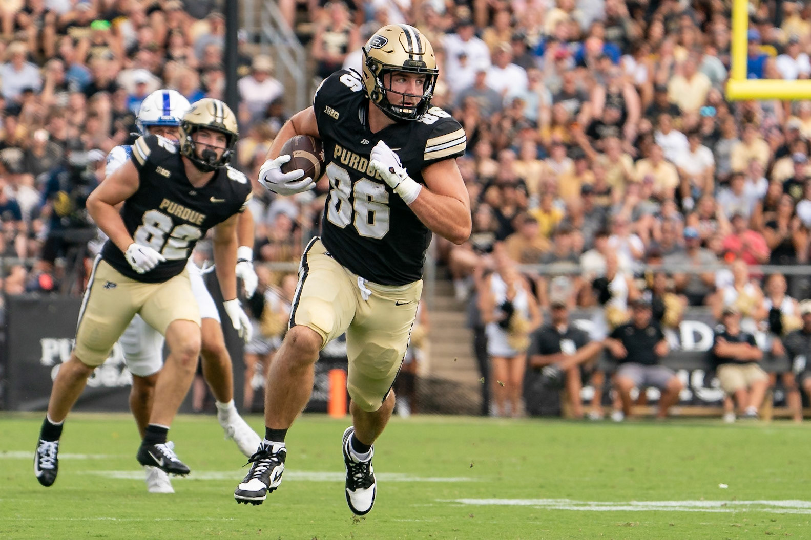 WEST LAFAYETTE, IN - AUGUST 31, 2024: Purdue So. TE Max Klare (86) looks up field after making a catch in the Purdue Boilermaker Football vs Indiana State Sycamores at Ross-Ade Stadium(Photo by Steve Bowen / Bowen Arrow Photography / Northern Indiana Sports Report)