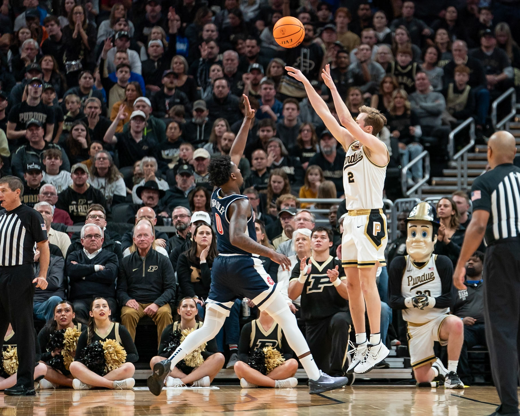 Photo (c) 2023 Bowen Arrow Photographywww.bowenarrowphotography.comIndy Classic basketball game between the Purdue University Boilermakers and the Arizona Univaersity Wildcats