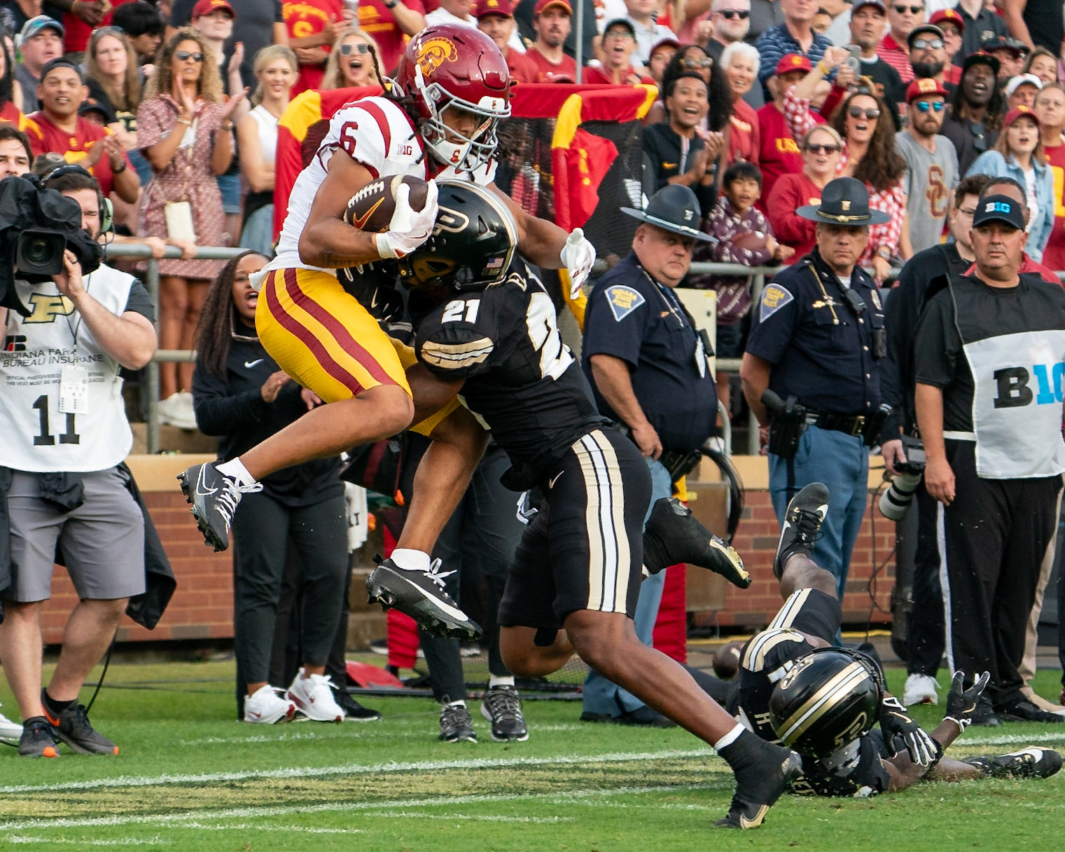 WEST LAFAYETTE, IN - SEPTEMBER 13, 2025: USC Junior WR Makai Lemon (6), Purdue University Senior Defensive Back Tahj Ra-El (21) in Purdue Boilermaker Football vs University of Southern California Trojans at Ross-Ade Stadium(Photo by Steve Bowen / Northern Indiana Sports Report)
