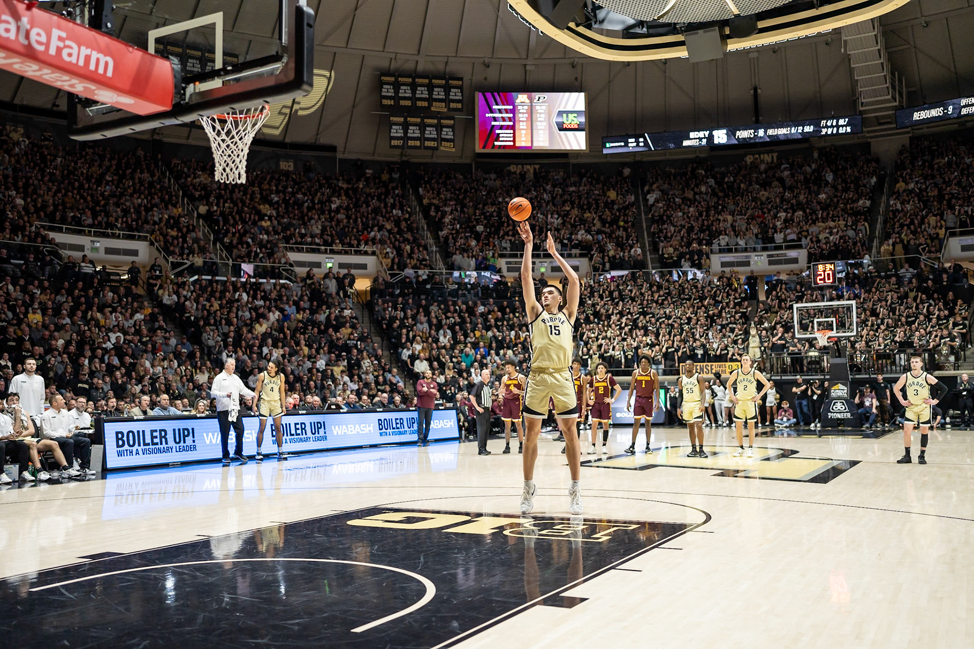WEST LAFAYETTE, IN - FEBRUARY 15, 2024: Purdue Senior Center Zach Edey (15) in Purdue Boilermakers Men's Basketball vs the Minnesota Golden Gophers at Mackey Arena(Photo by Steve Bowen / Bowen Arrow Photography / Northern Indiana Sports Report)
