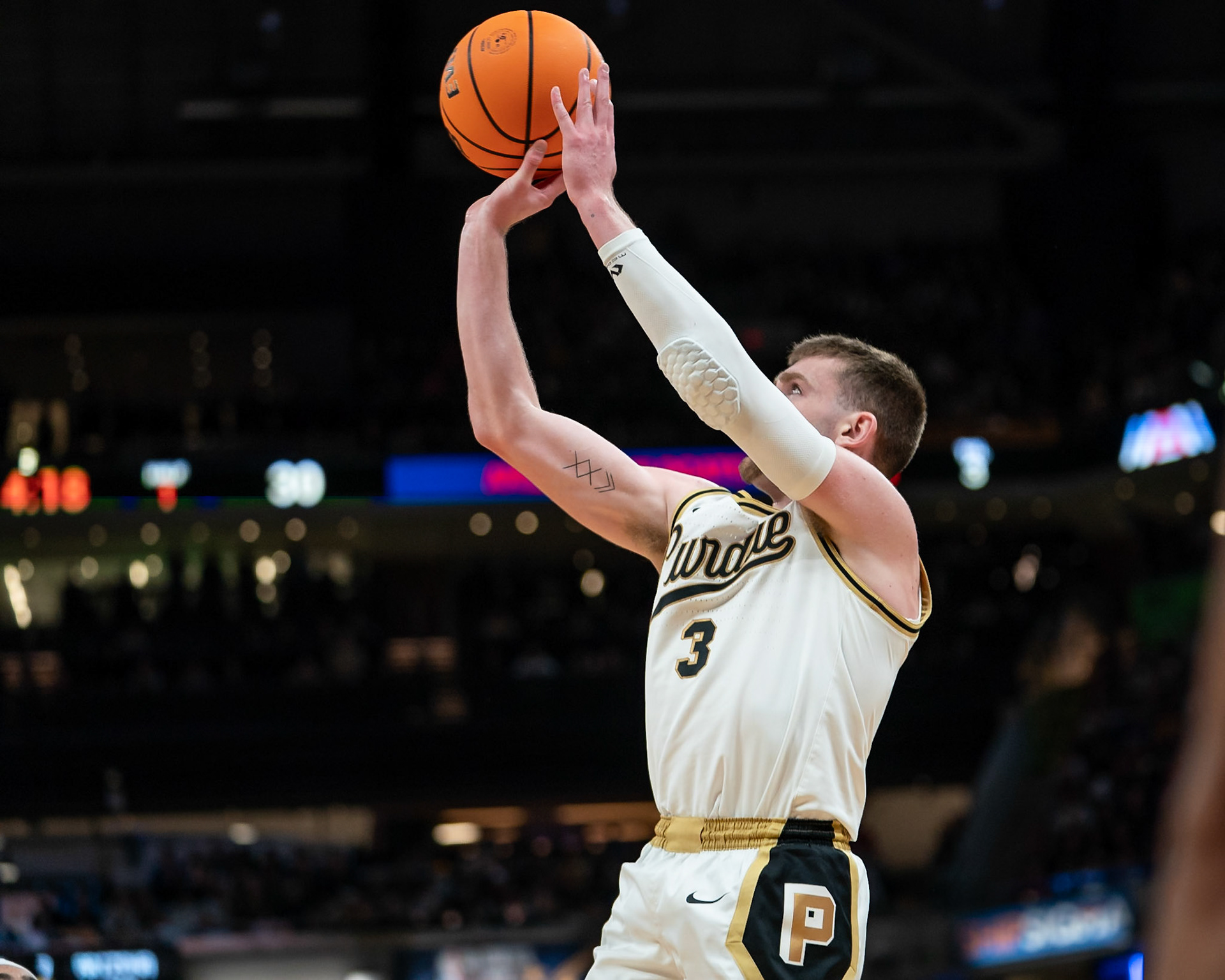 Photo (c) 2023 Bowen Arrow Photographywww.bowenarrowphotography.comIndy Classic basketball game between the Purdue University Boilermakers and the Arizona Univaersity Wildcats