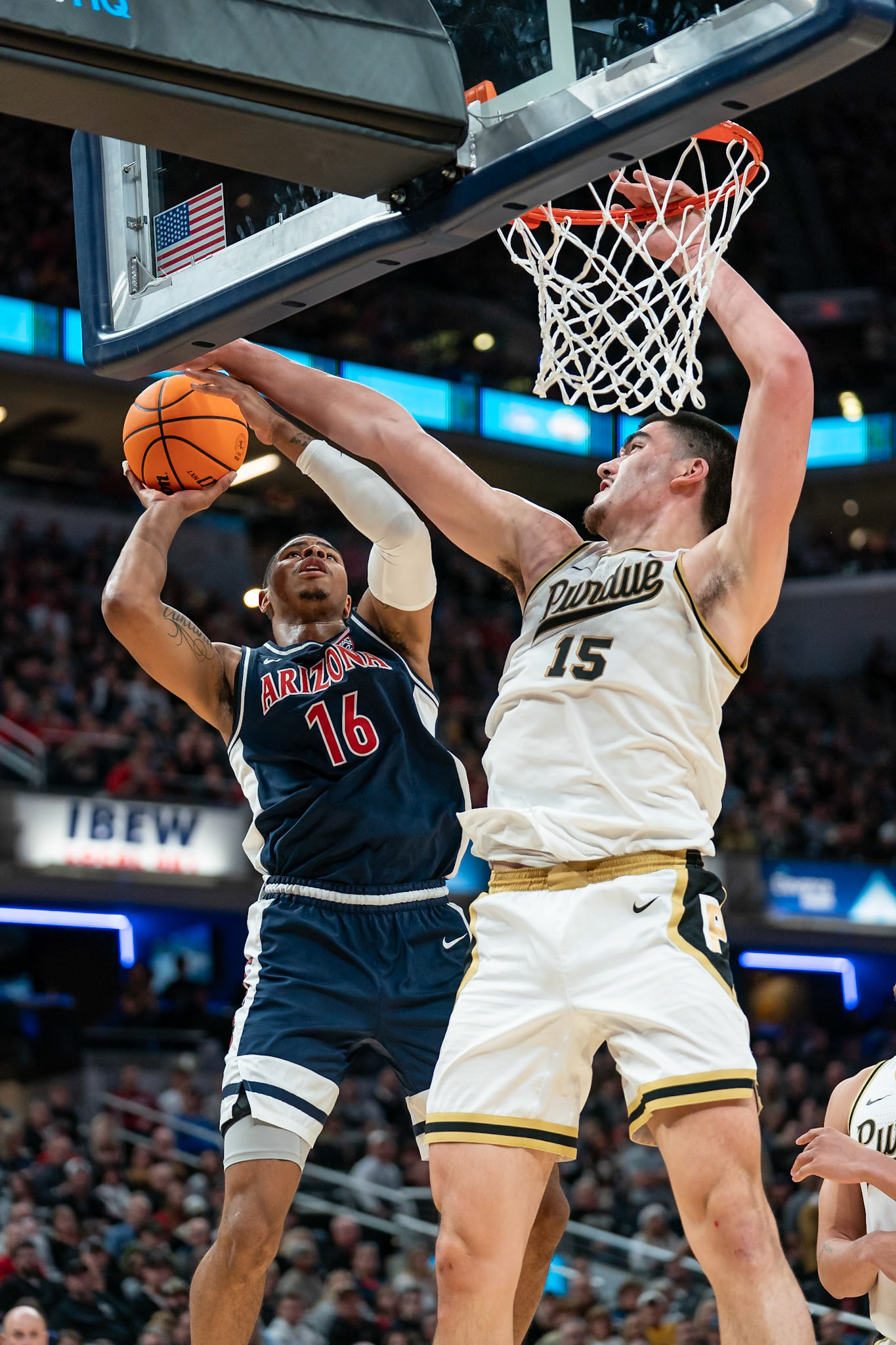 Photo (c) 2023 Bowen Arrow Photographywww.bowenarrowphotography.comIndy Classic basketball game between the Purdue University Boilermakers and the Arizona Univaersity Wildcats