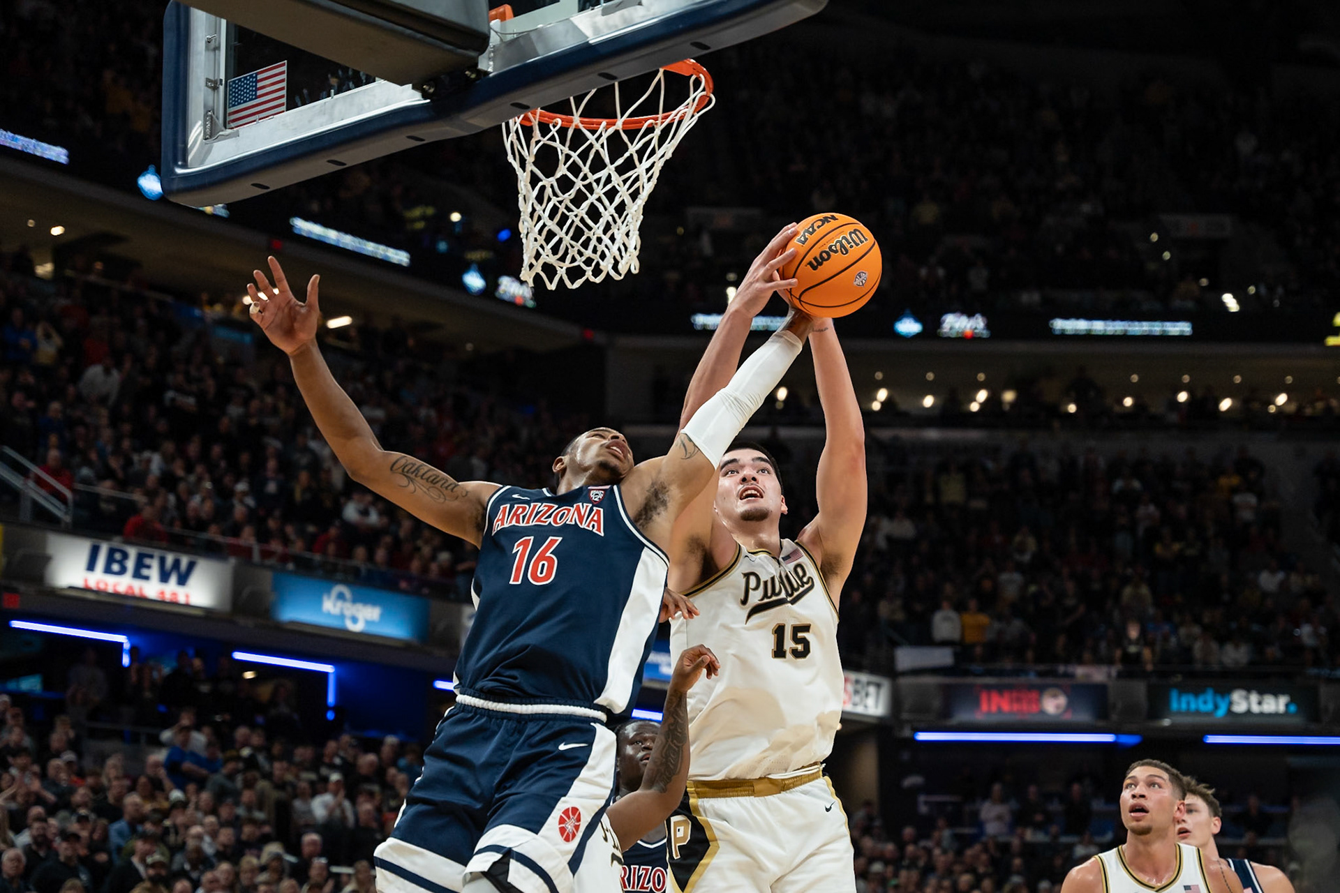 Photo (c) 2023 Bowen Arrow Photographywww.bowenarrowphotography.comIndy Classic basketball game between the Purdue University Boilermakers and the Arizona Univaersity Wildcats