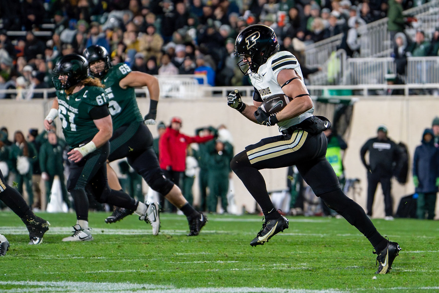 EAST LANSING, MI - NOVEMBER 22, 2024: Purdue University Sophomore Defensive Back Dillon Thieneman (31) in Purdue University Boilermakers at Michigan State University Spartans Football game at Spartan Stadium(Photo by Steve Bowen / Bowen Arrow Photography / Northern Indiana Sports Report)