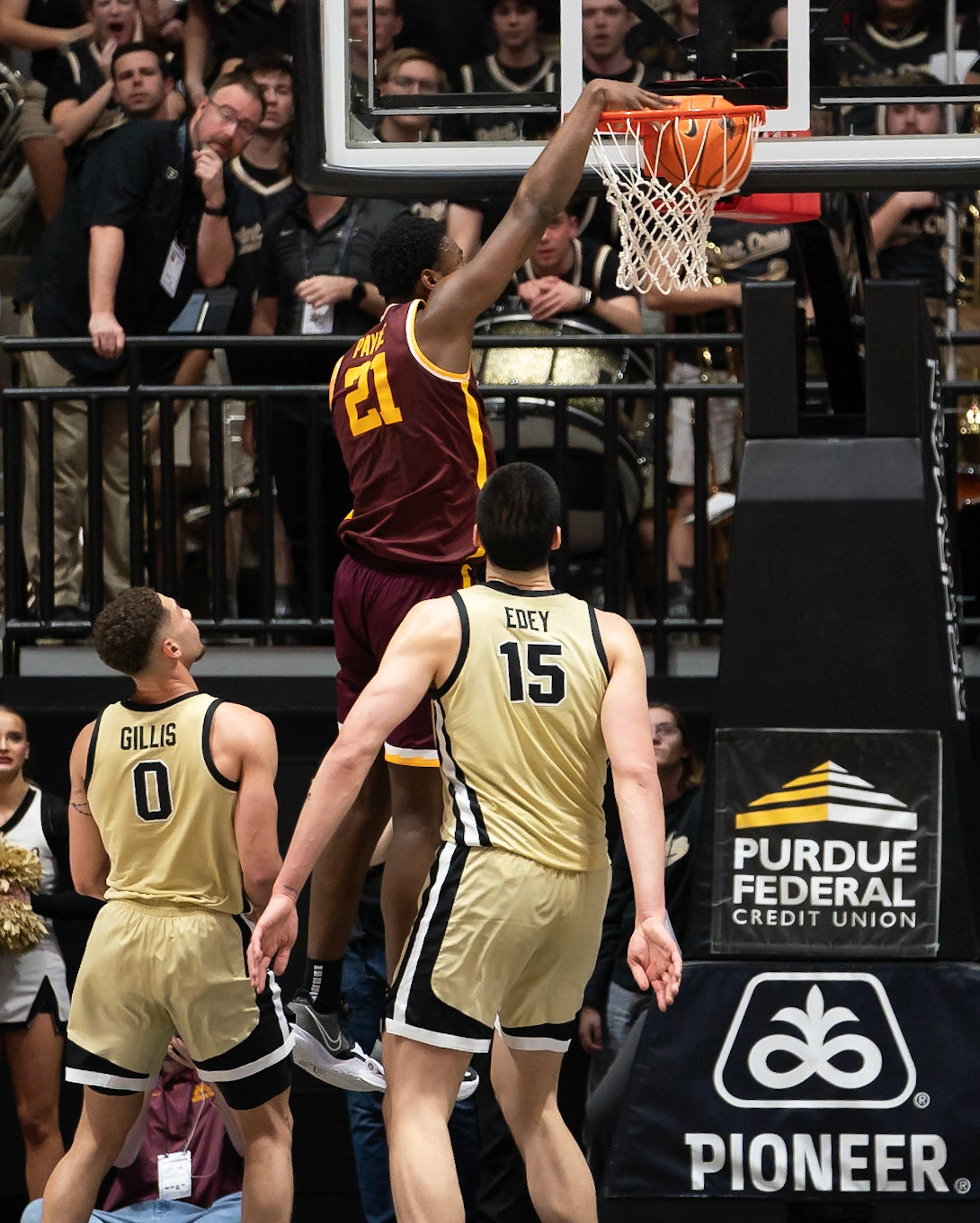 WEST LAFAYETTE, IN - FEBRUARY 15, 2024: Minnesota Sophomore Forward Pharrel Payne (21) in Purdue Boilermakers Men's Basketball vs the Minnesota Golden Gophers at Mackey Arena(Photo by Steve Bowen / Bowen Arrow Photography / Northern Indiana Sports Report)