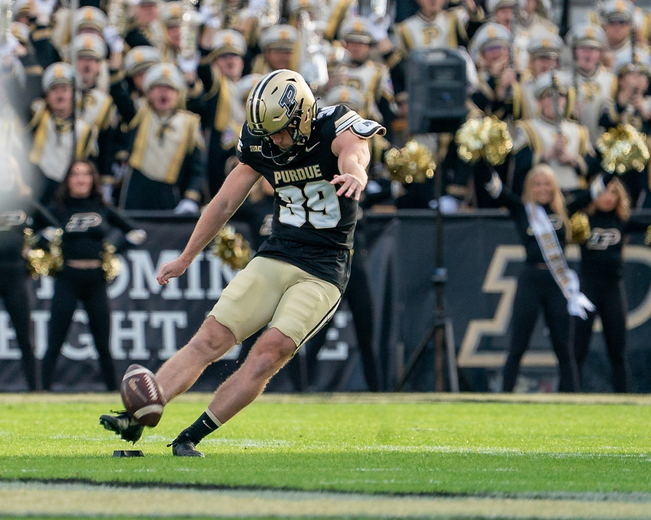 WEST LAFAYETTE, IN - NOVEMBER 16, 2024: Purdue University Senior Kicker Ben Freehill (39) in Purdue University Boilermakers vs Penn State University Nittany Lions Football game at Ross-Ade Stadium(Photo by Steve Bowen / Bowen Arrow Photography / Northern Indiana Sports Report)