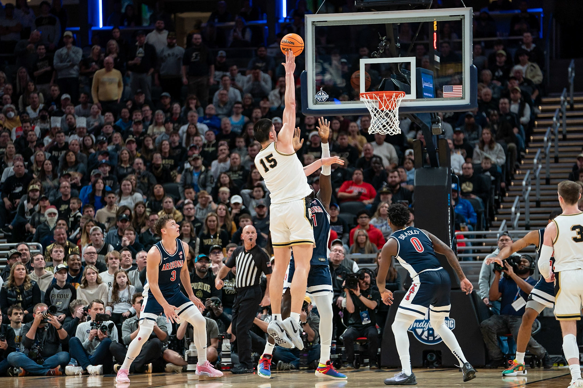Photo (c) 2023 Bowen Arrow Photographywww.bowenarrowphotography.comIndy Classic basketball game between the Purdue University Boilermakers and the Arizona Univaersity Wildcats