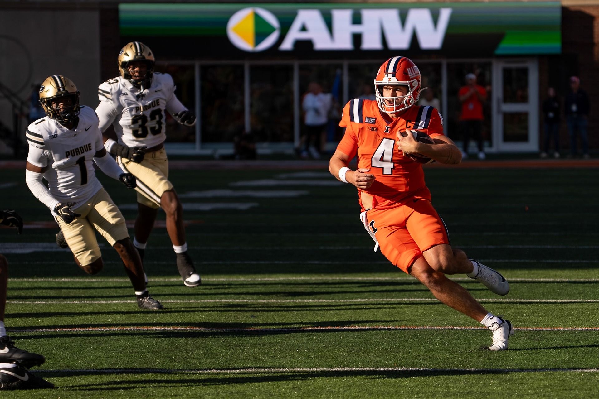 CHAMPAIGN, IL - OCTOBER 3, 2026: University of Illinois 5th Year QB Katin Houser (4) during the Purdue Boilermakers at Illinois Fighting Illini football game at Gies Memorial Stadium(Photo by Steve Bowen / Northern Indiana Sports Report)