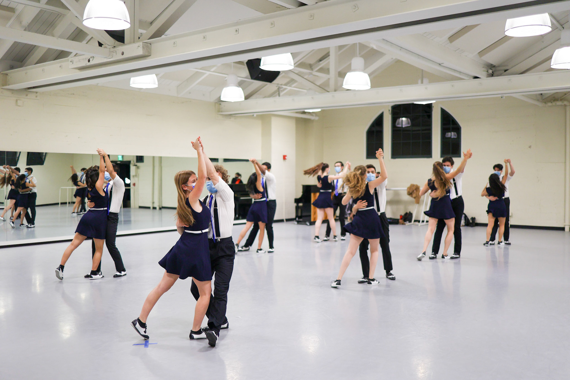 Stanford Swingtime rehearses before their performance at Little Big Dance 2022