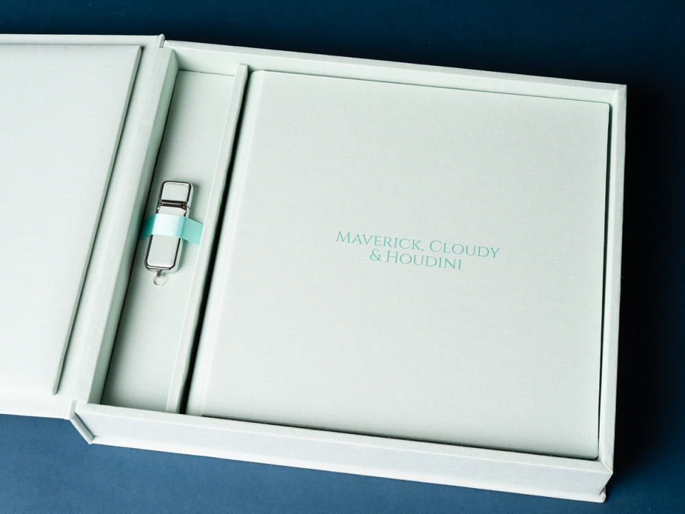 Stunning presentation box with optional USB