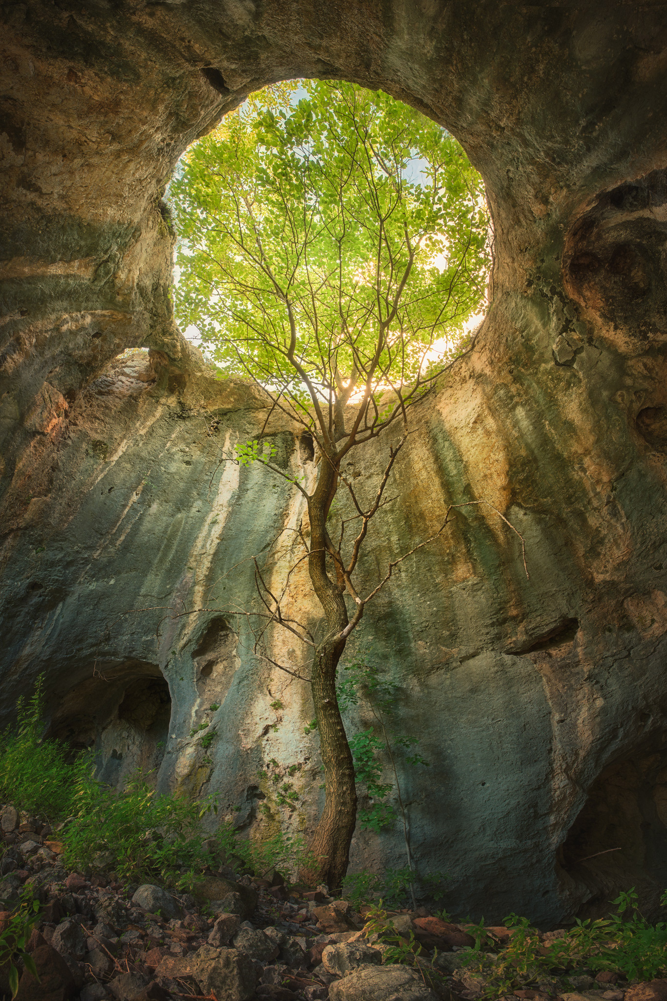 Дупката край с. Ботуня