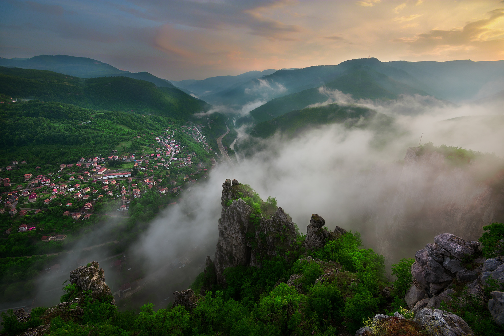 Лакатнишки скали