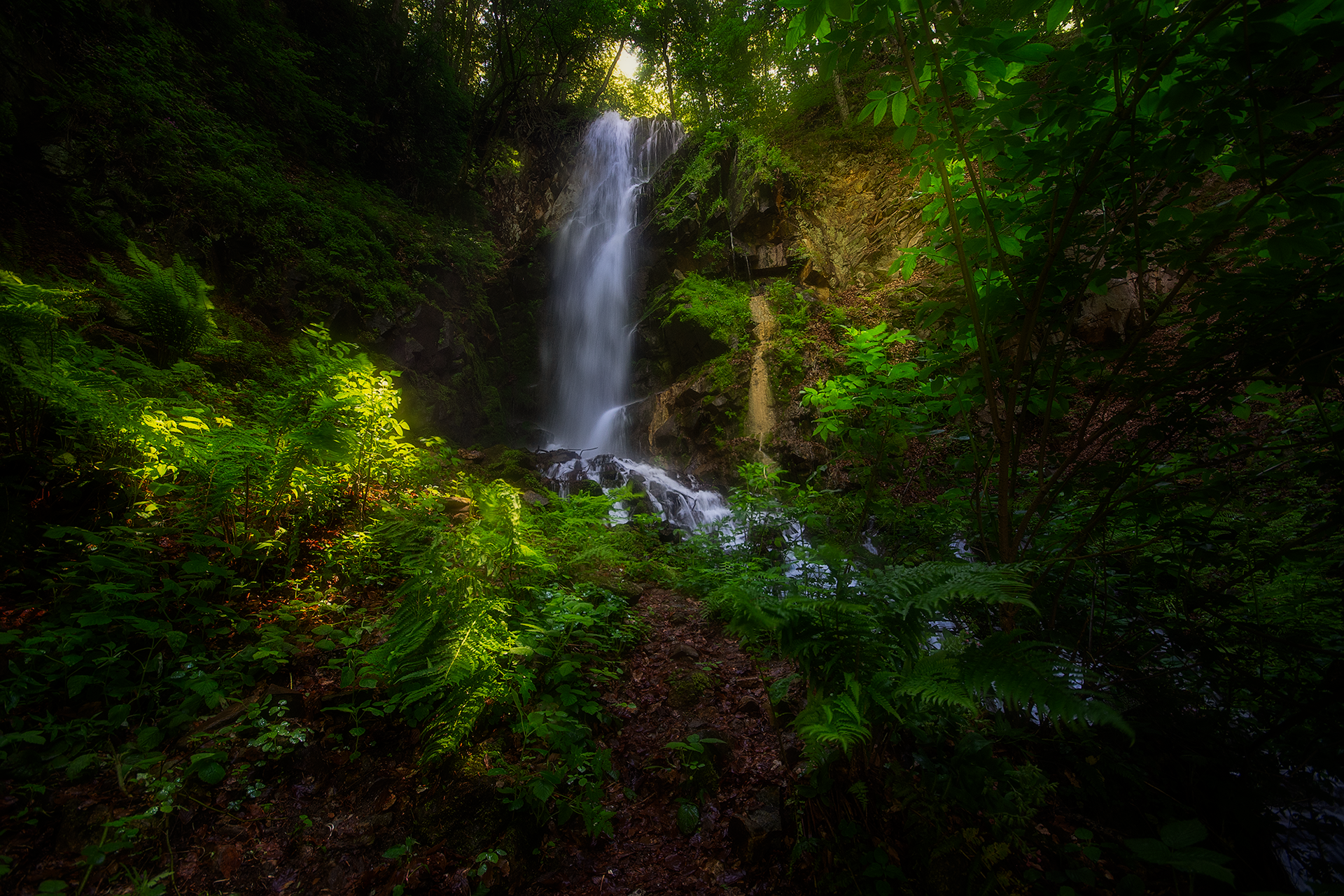 Водопад Мангъро