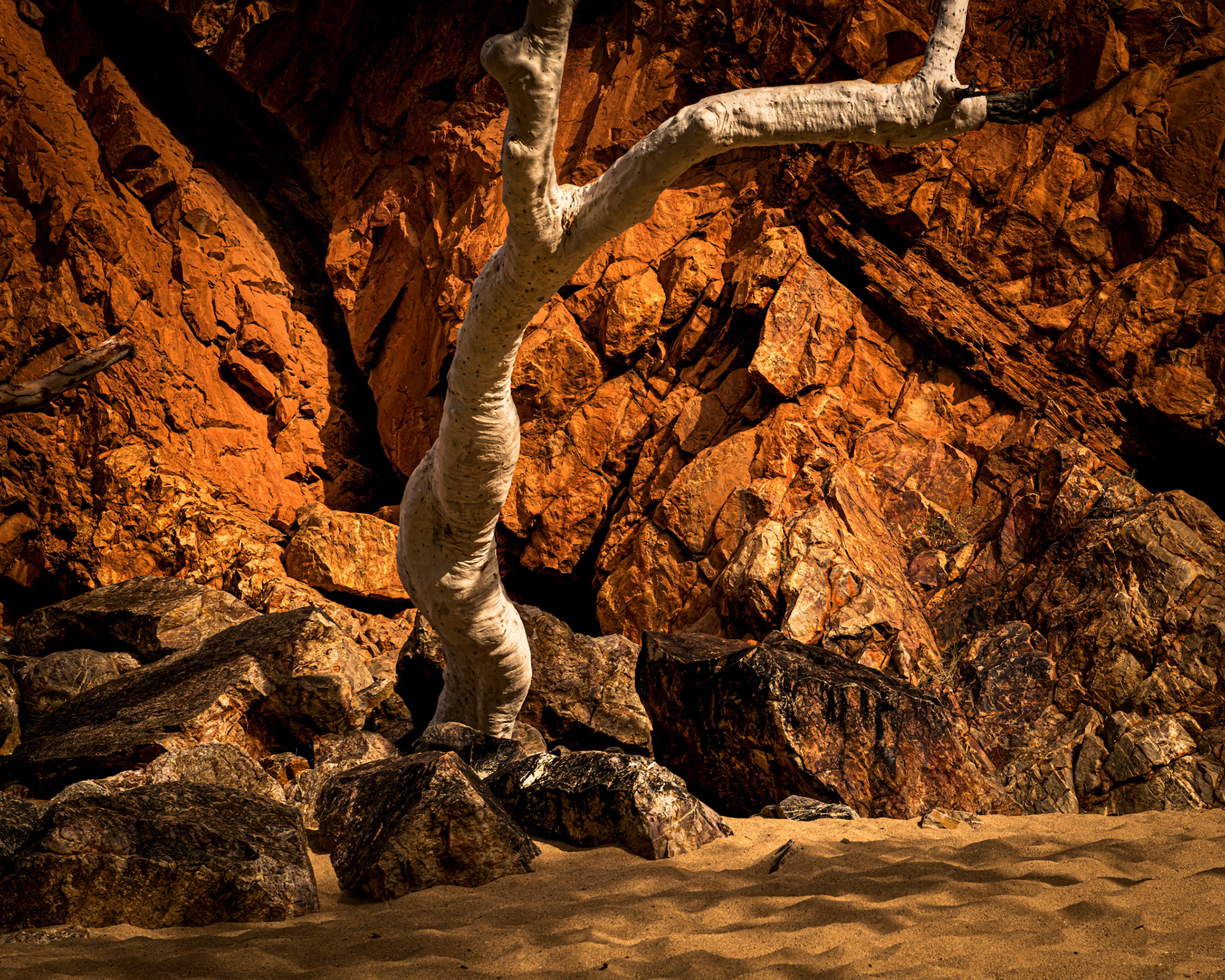 Ormiston Gorge at sunrise