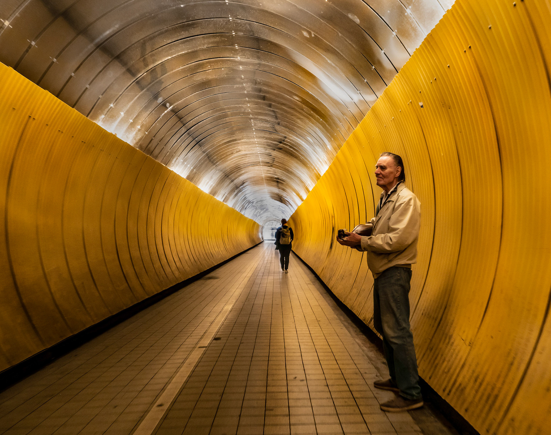 Musician in Brunkeberg Tunnel