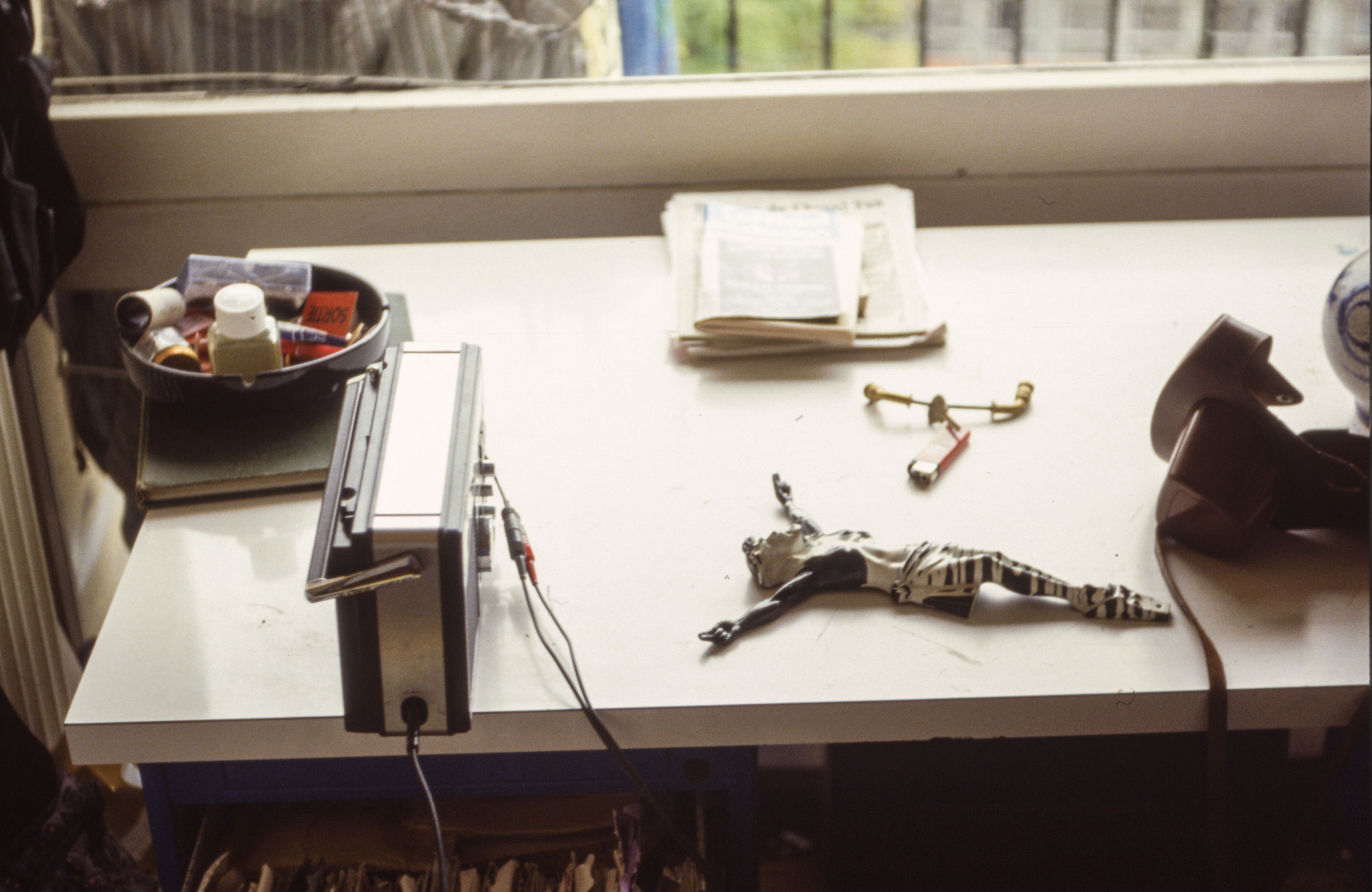 Bureau de ma chambre, chez mes parents, Yerres, août 1988.
