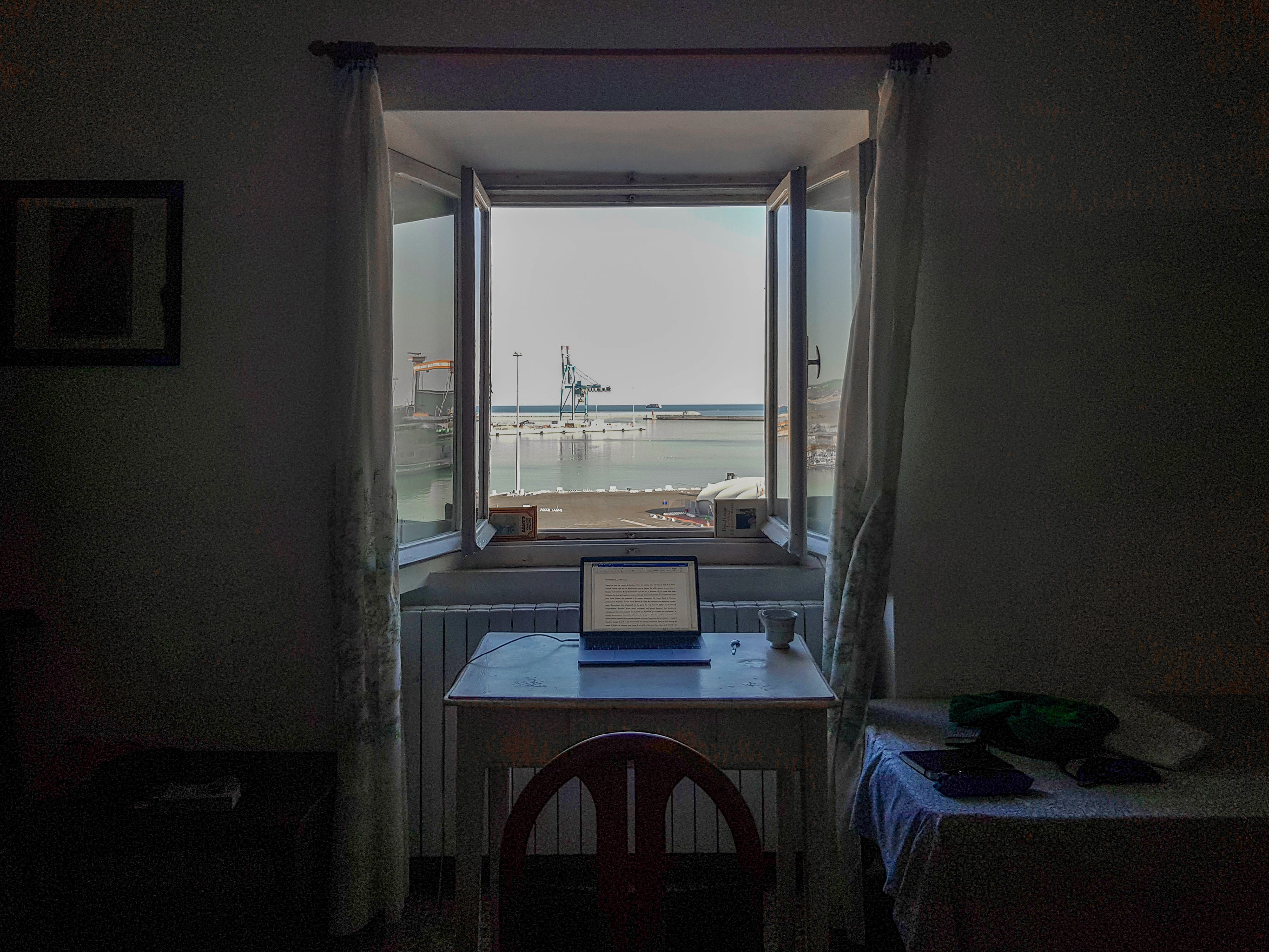 Bureau, Ancona, Marche, Italia2019-07-07 07.37.08