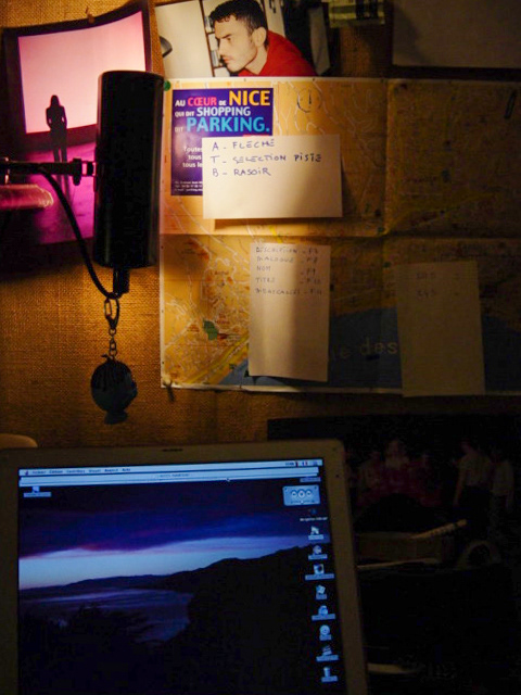 Bureau, rue Jean-Jacques Rousseau, Paris - 2003-01-09 22.05.49